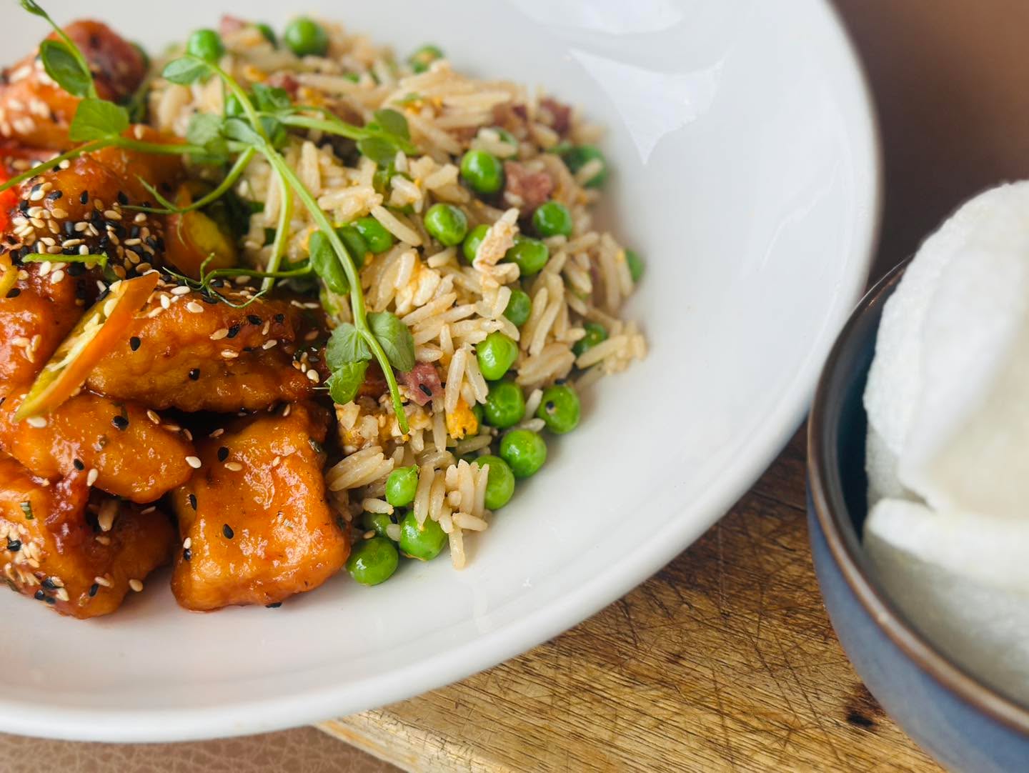🥢 Midweek Special at Louie Brown’s
Available Monday–Thursday
Sweet & Sour Chicken — crispy chicken pieces tossed in our homemade sweet & sour sauce, served with LB’s special fried rice, finished with sesame seeds and fresh chillies 🌶️
The perfect midweek treat — come and enjoy!
Book your table online 👇
#LouieBrowns #MidweekSpecial #SweetAndSour #FoodieFix