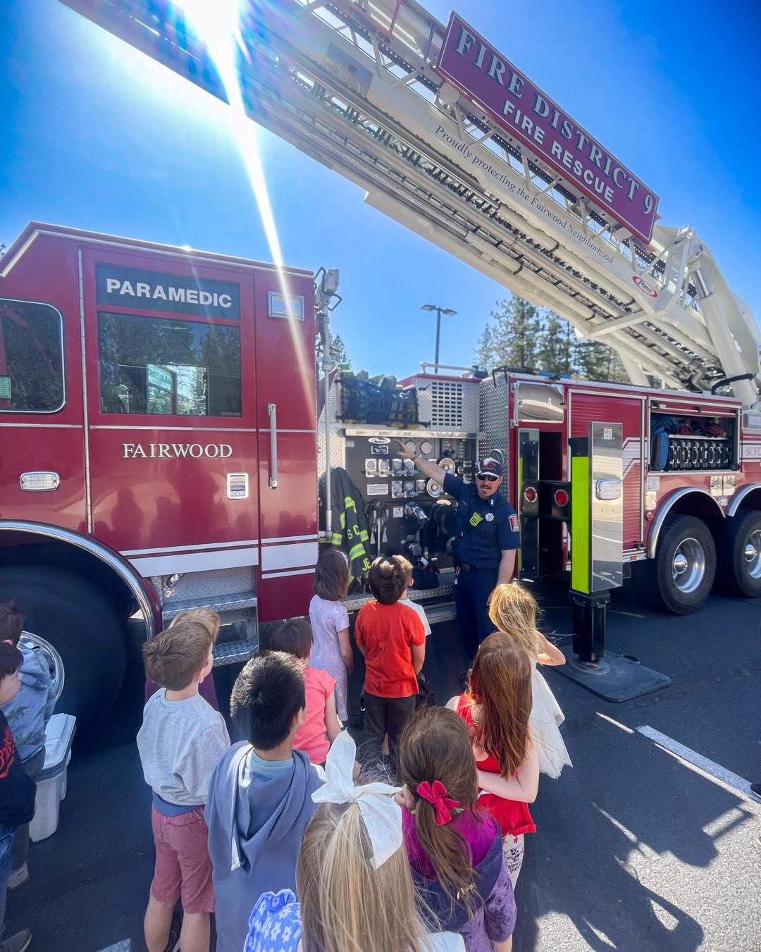 🌞🔥 Spring is getting closer, Spokane 🔥🌞
Only about 66 days until we typically see our first 70° day of the year here in Spokane 🌷 That means warmer weather, more sunshine, and one of our favorite things, getting back into local schools to show off our pretty cool fire trucks and crews 🚒👨🚒