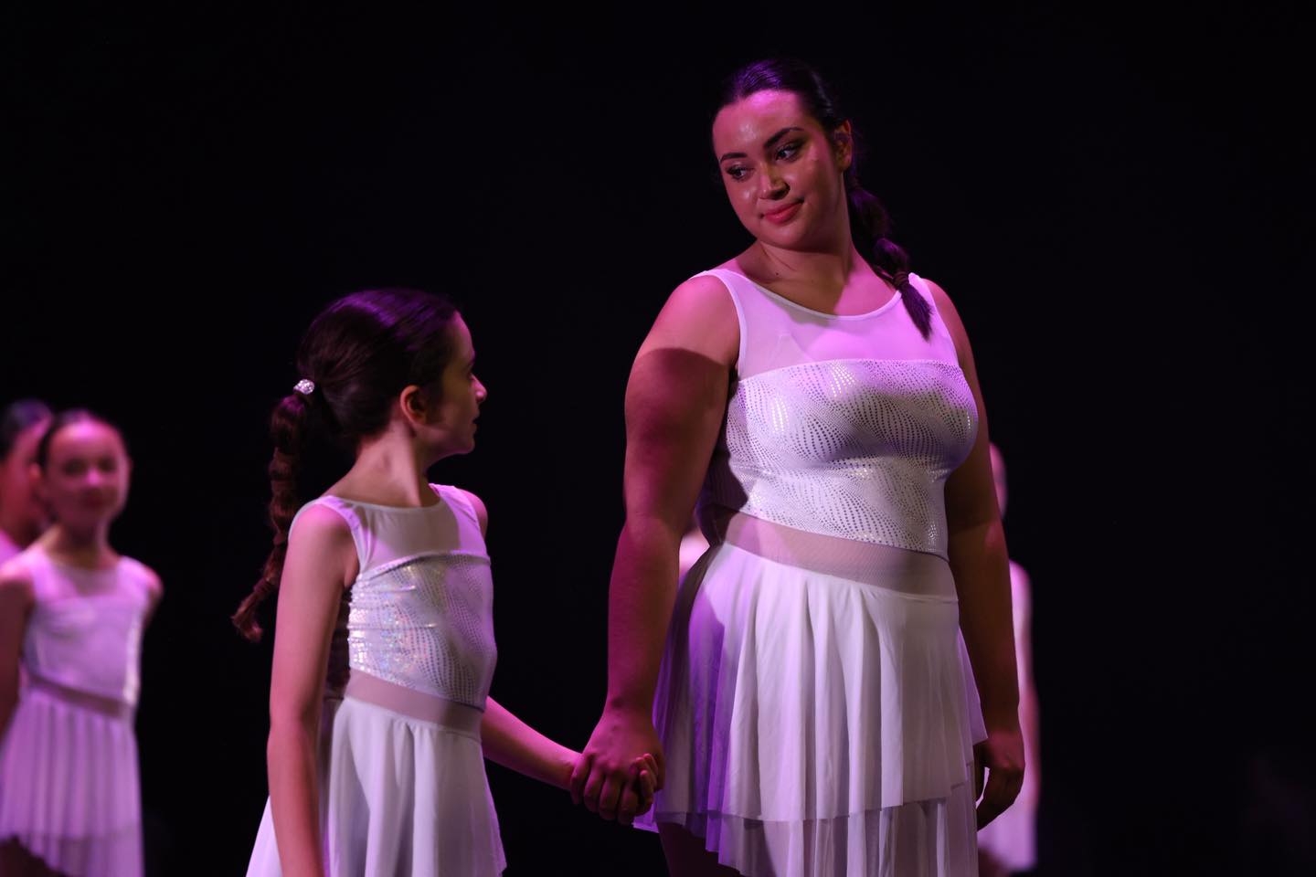 Roses are red 🌹
Violets are blue 💙
We are so happy to be back ✨
In the studio with YOU 🩰
What an awesome first week back!
We’re certainly feeling the love this Valentine’s Day💌
Hope you are too!! 💕
#kidsdanceclasses #udp #perthdance #como #universaldanceandperformance #dancefamily #dancefriends #southperth #valentinesday