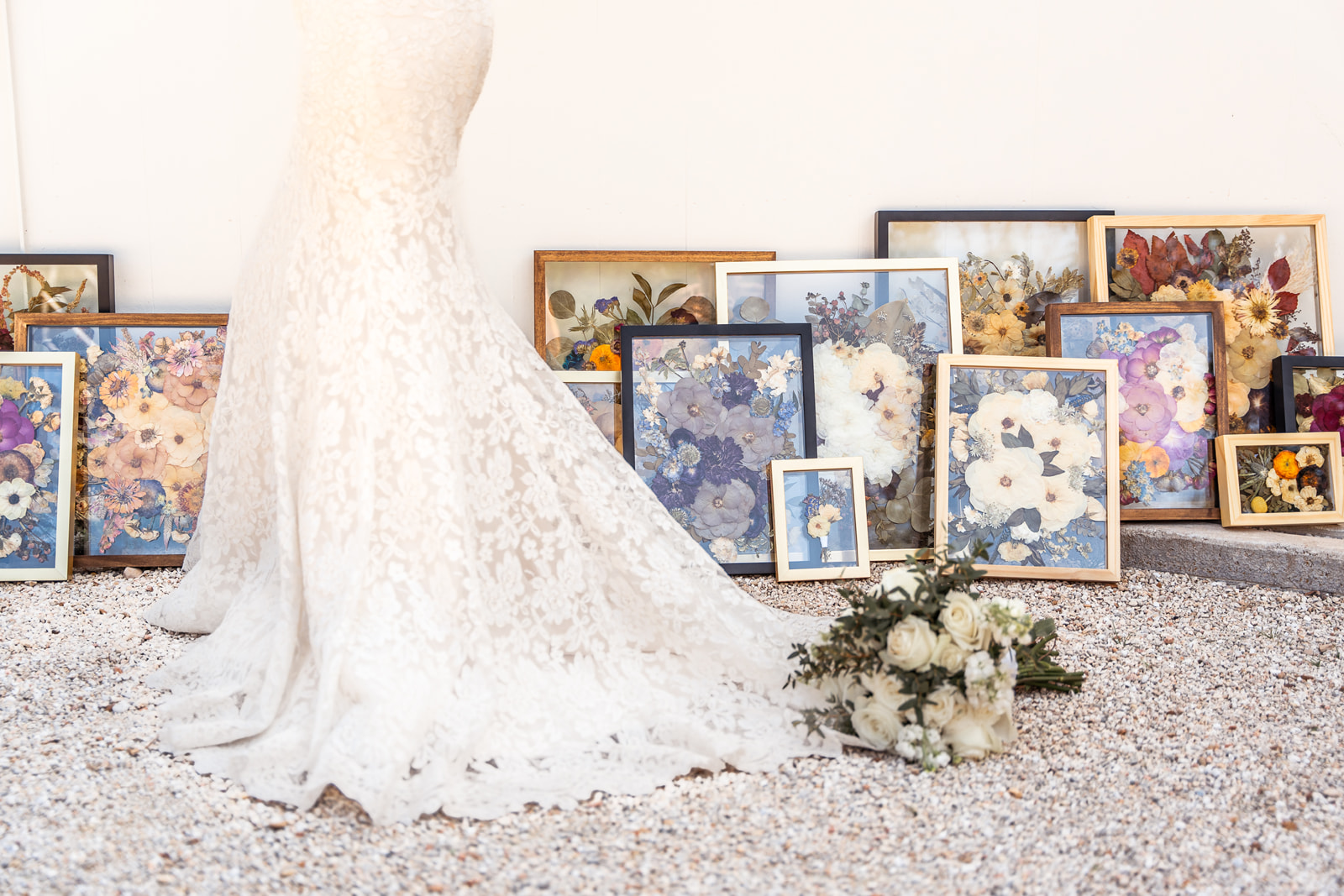 February is the month of love—and “I do’s.” 💍
Preserve your wedding flowers as a timeless keepsake.
Book your framed piece now at www.texaspressedflowers.com
#TexasPressedFlowers #floralpreservation #bridalbouquetpreservation #weddinginspo #austinweddings