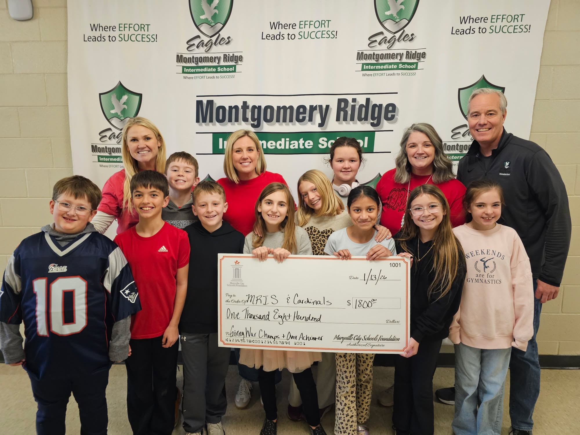 We're pausing from Starlight planning and swinging back the MCS Giving War! With busy schedules after Christmas break and snow days, we were finally able to celebrate Montgomery Ridge Intermediate School being the overall winner! As a school, they raised $2827!!!!! Also, their Cardinals team won the "overachiever" award this year, bringing in $1353!
Thank you to everyone across all our schools who gave during this campaign! Together, we raised over $13,000 for the Family Resource Center!
@montgomeryridge MCS FRC Maryville City Schools