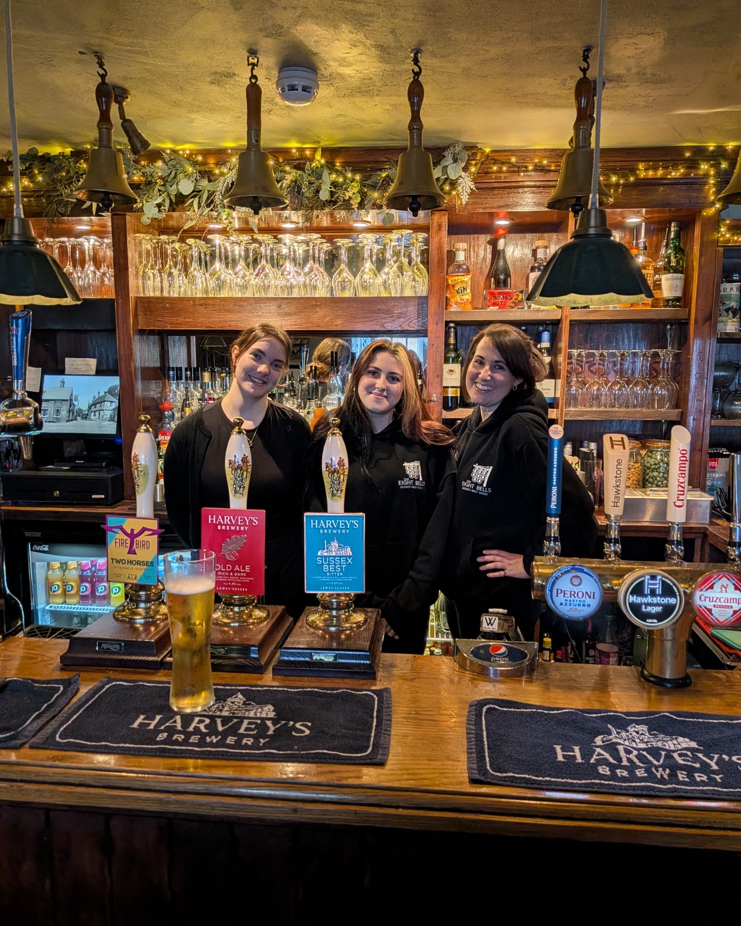 Ashley, Anna and Kate are looking forward to pulling you the perfect pint this evening at The Eight Bells, Bolney 💕
Also on the specials today we have
Beef shin croquettes
Crispy 'old bay' King Prawns
Homemade Chicken, chorizo and mushroom pie served with mash and vegetables.
Creamy chicken & Nduja pasta served with garlic bread.
To name a few 💕