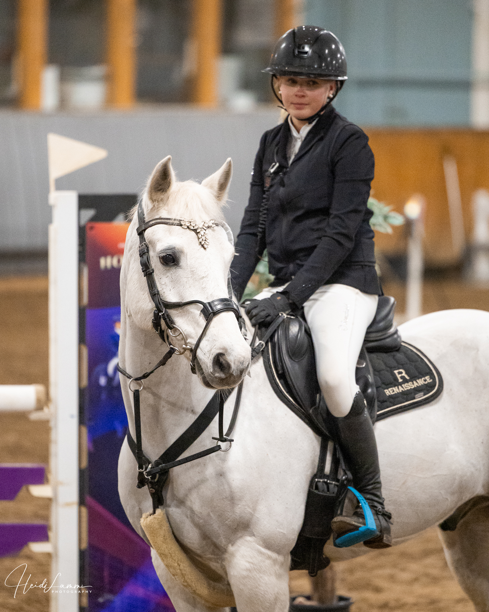 Ypäjä Horse Show 7.-8.2.2026
Kuvasin tänään kaikki luokat. Lähes kaikista lähtijöistä on kuvien lisäksi myös videoita. Kaikki materiaali on helpointa tilata suoraan sivuilta. Toistaiseksi videot joutuu katsomaan ja ostamaan eri kansioista, mutta toivottavasti ohjeet on kirjattu riittävän selkeästi. Laita matalalla kynnyksellä viestiä, jos tulee kysyttävää! 😊
Suurin osa kuvista ja videoista alkaa olla esillä, mutta muutamia latauksia tässä vielä menee taustalla.
https://www.heidilammi.com/kuvat/2026/Ypäjä+Horse+Show+7.-8.2.2026/
Kuvaan myös huomenna.
@hevosopisto