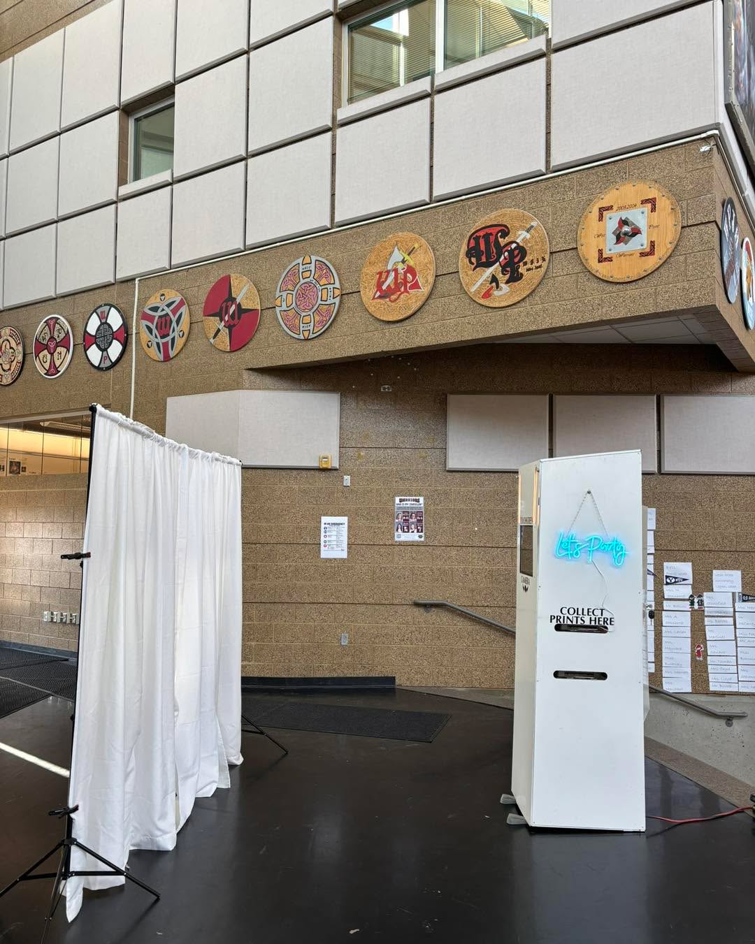 Had a great time helping westpointjuniorhigh celebrate college week last week.
What college did you go to?
#weberstate
#westerngovernorsuniversity