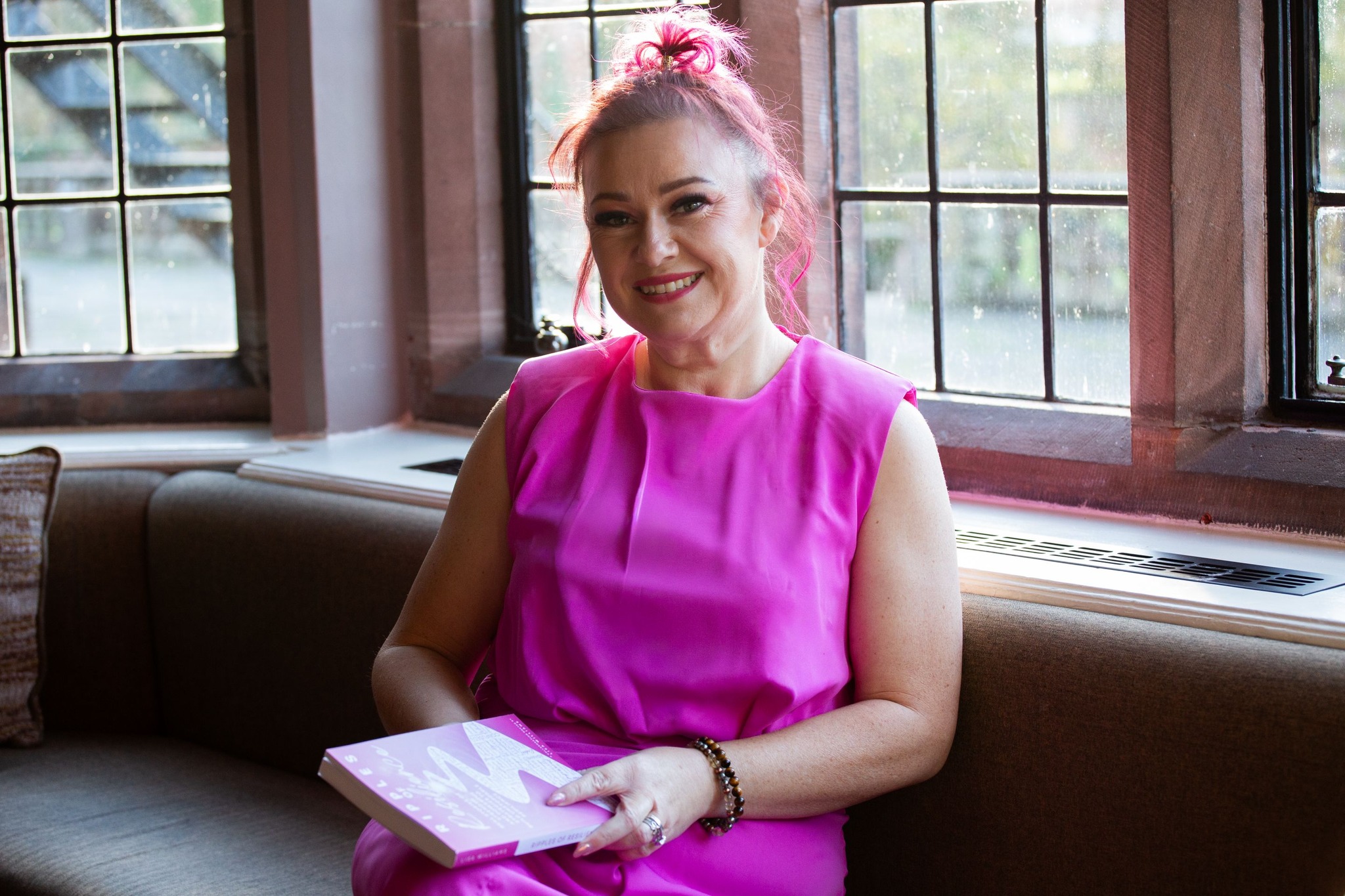 6 years ago today I walked away from my time in network marketing....
My time had came to an end within the company I was in...
I had some huge goals in life, I had some big big dreams....
I knew I needed to step into my own power!!.I needed my own crown 👑
Over the last 6 years have been aligning myself with my vision and looking back over these last 6 years I have achieved some huge goals.... and most definitely found my life purpose...
👑 Rainbow baby
👑 Dream home
👑 4 times best selling author (3 of which I have self published)
👑 Left my day job to do what i love
👑 Hit my incone goals
👑 took my family to Disney florida
👑 created freedom to work whenever I want.
👑 Launched podcast and hit 5k downloads
👑 been in local and national press
👑spoke on international virtual stages
👑spoke in person at some incredible events.
👑 helped and supported 1000's of women with their visions
👑 trained as a reiki practitioner, crystal healer and NLP practitioner.
👑 took over a festival to empower women
👑 trained as a firewalk instructor
And so much more...
Without my journey in MLM I wouldn't be where I am today, I wouldn't have started to love myself, and I would never have created that very first vision board. 😱😱
I have a crystal clear vision of where I am going......
If I can dream big so can you!!
I am ready to ignite my vision and you can join me along the way!
Have a fantastic Wednesday
🩷👑🩷