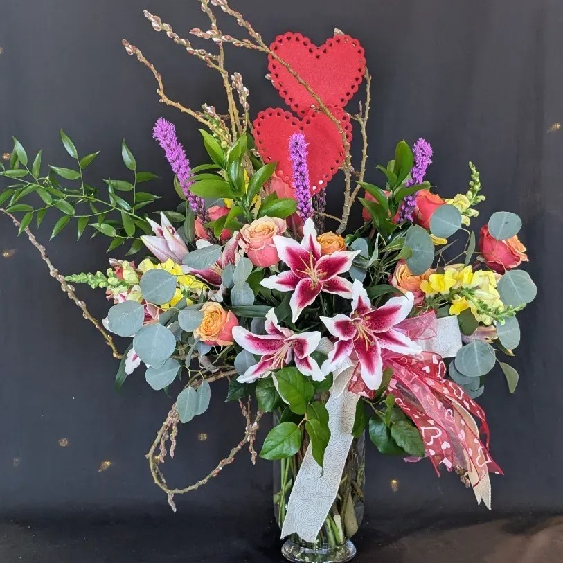 Three days of Valentine's left! We are so delighted to create such beautiful arrangements for this holiday season.
We are still taking orders for this week, give us a call at 509-884-7838 ๐น๐ธโจ
#valentines #ABF #roses #wenatchee #floraldesign #valentinesdayflowers #AppleBlossomFloral #floralarrangement #romantic #soft #celebrate #lilies #liliesandroses #bouquet