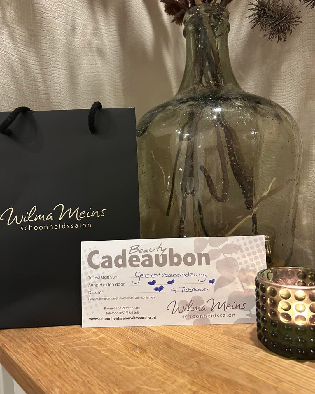 ❤️ 14 februari Valentijnsdag ❤️
Geef een cadeaubon voor een heerlijke behandeling!
Of vind een leuk cadeau bij ons in de salon.❤️
Wij adviseren je graag!❤️