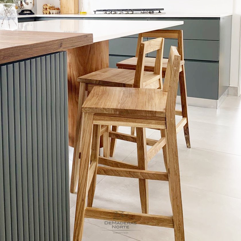 La calidez del Petiribi en tu cocina ✨
Nuestra Banqueta NN es mucho más que un asiento; es una pieza de diseño pensada para durar toda la vida. 🪵
Fabricada 100% en madera maciza de Petiribi, destaca por sus vetas únicas y esa calidez natural que solo la madera noble puede aportar a tu barra o isla de cocina.
✅ A tu medida: La fabricamos según la altura y dimensiones que necesite tu espacio. ✅ Calidad artesanal: Terminaciones cuidadas para un mueble funcional y resistente.
Transformá tus momentos en la cocina. ¡Consultanos por la tuya! 📩 contacto@demaderasnorte.com.ar
#⃣𝐈𝐧𝐖𝐨𝐨𝐝𝐖𝐞𝐓𝐫𝐮𝐬𝐭
#DeMaderasNorte #MaderaMaciza #Petiribi #DiseñoDeInteriores #MueblesAMedida #BanquetaNN #DecoCocinas #Artesanal #DeMaderasNorte #DMN #InWoodWeTrust