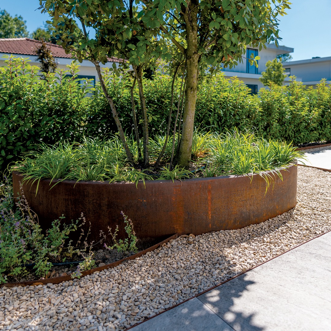 How landscapers can use Archipello. to integrate steel elements as core architectural features within residential, commercial and public landscapes. Link below!