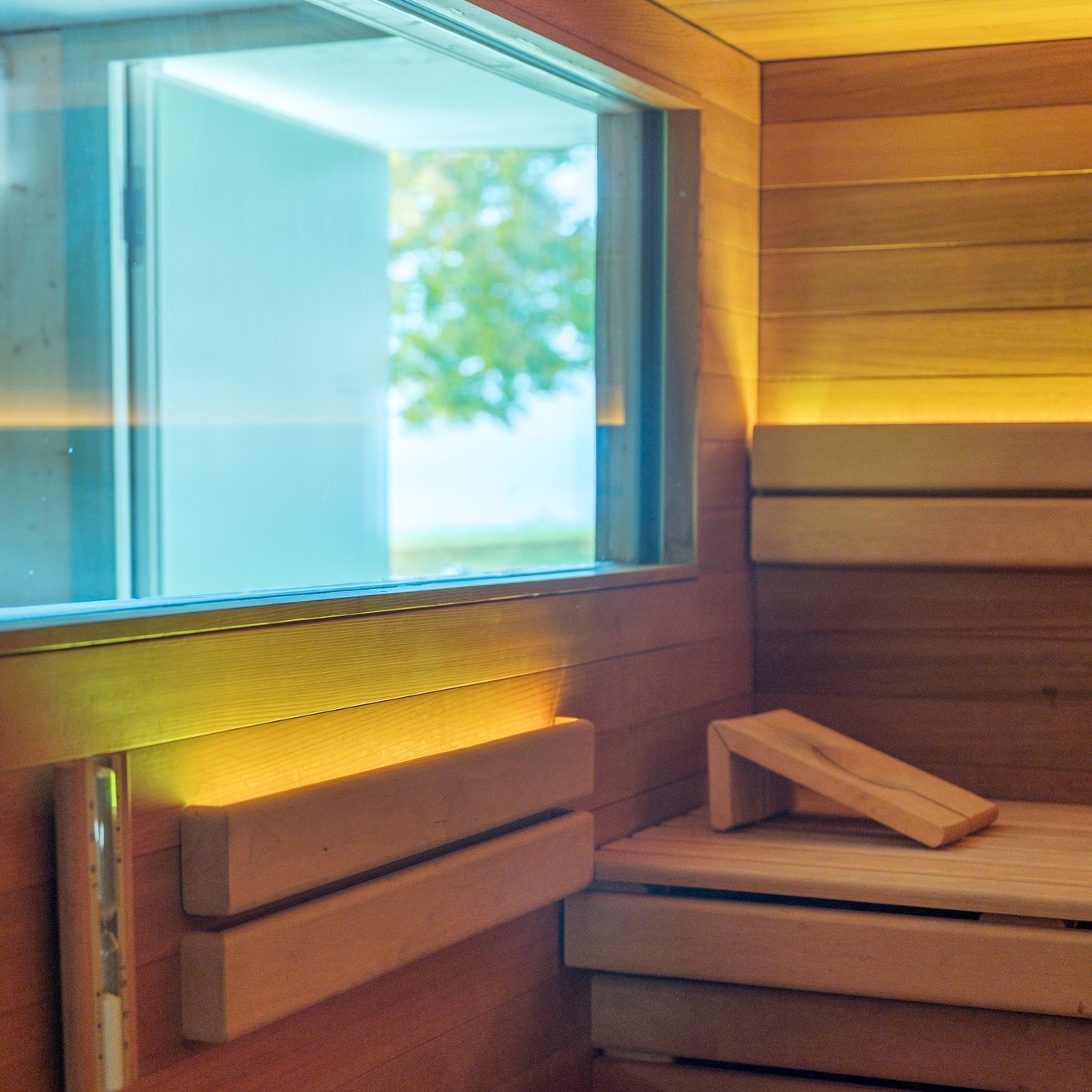 Sweat with a view...
#sauna #seesauna #spa #alltag #auszeit
www.seesauna-staefa.ch
Hier und weg.