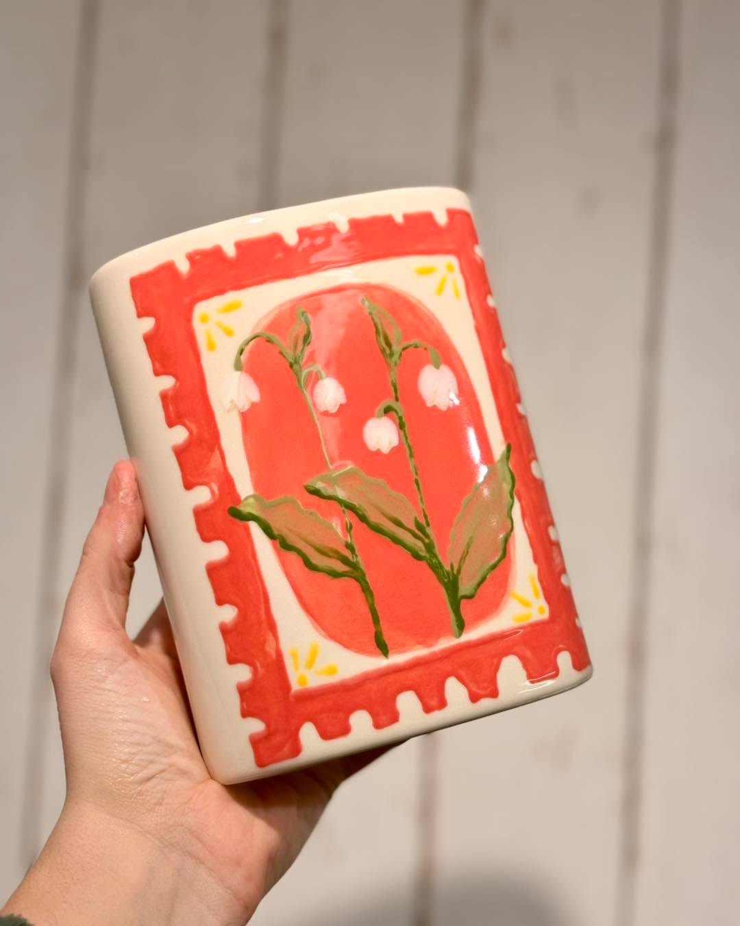 Fresh out the kiln and I am OBSESSED 🤩🔥
A little round-up of some recent customer creations… because honestly the talent that comes through our studio never fails to amaze me 😭🎨✨
The colours… the details… the GLAZE shine 😍
Which one is your favourite?! 👀👇
(You have to pick one… sorry I don’t make the rules 😅)
And if this has inspired you… we’ve got pottery painting slots available throughout half term 🫶
Book online to grab your table!
#ohhappyglaze #happyglazepottery #potterypainting #ceramicpainting #tivertondevon