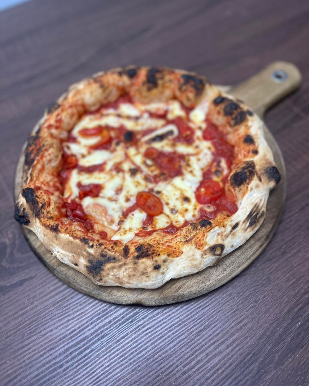 Made a fresh batch of over 500 Neapolitan dough balls today sooooo broke out the wood fired oven today as I had to cook 48 pizza bases as well, I decided that this was a lot of hard work and smashed Carolina reaper chilli sauce and jalapeños combo will keep me going for my son Charlie’s 15th Birthday 🌶️❤️
#NeapolitanPizza #WoodFiredOven #PizzaLife #PizzaGrind #48BasesDeep #DoughDay #FreshDough #PizzaAddict #FireAndFlour #WoodFiredMagic #ChilliHead #CarolinaReaper #JalapeñoLove #SpiceToSurvive #HeatKeepsMeGoing #PizzaTherapy #FlourPower #PizzaVibes