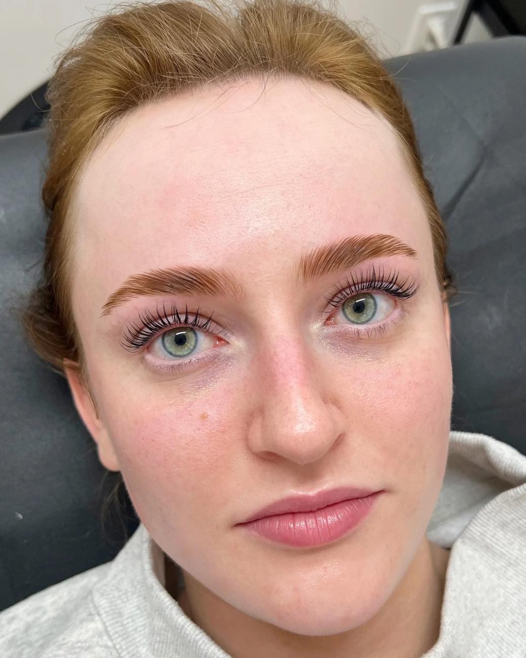Fluffy Brows + Lifted LashesâŚ.. say less đĽš
Swipe to see how we created it
.
.
.
.
#browlami #lashlift #lavoomsalonyyc