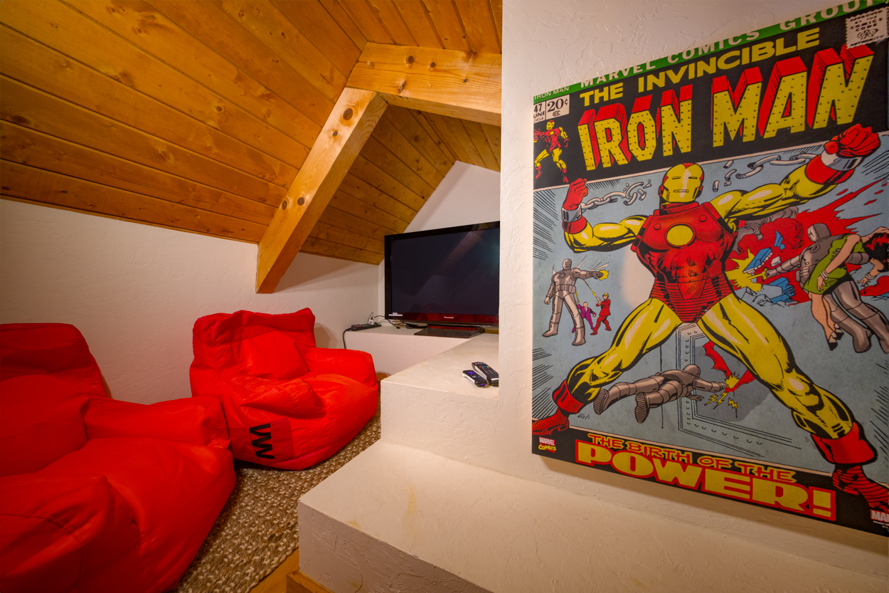 Bold color. Clean lines. A touch of nostalgia.
This tucked-away media nook balances architecture and personality — warm wood ceilings overhead, sculptural red seating below, and an iconic pop-art moment anchoring the space. It’s proof that luxury doesn’t have to take itself too seriously. These loft arrangements are perfect for the kidos.
The best interiors feel curated, not staged. They tell you something about the people who live there — their interests, their energy, their sense of fun.
That’s the story I aim to capture in every project.
📩 If your space has character worth highlighting, let’s document it with intention.
Now booking interior and lifestyle photography for designers, builders, and homeowners ready to stand out.
.
.
#cabinvibes #vacation #vacationmemories #digitalmarketingtips #production #marketingmaterial #10mm #tightspaces #marketing #colorado #durango #logcabin #kitchen #joncahillphoto