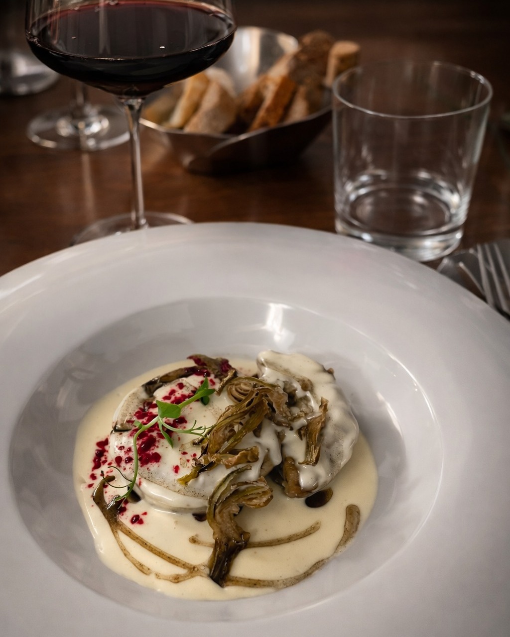 Come il carciofo abbiamo un cuore tenero di cui farvi innamorare! 💜
#anticaosteriailmonterosso #monterosso #suna