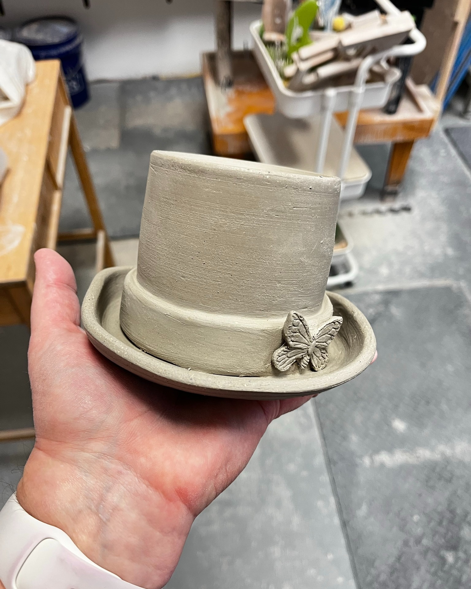 Dearest Gentle Reader 🫖🌸... join us in @downtownpilotmtn for the most enchanting pop-up by @livforsweetsbakery , and glaze-your-own Bridgerton inspired trinket dish — a piece fit for the dressing table of any true diamond.💎
Spend a delightful afternoon strolling the Ton, indulging in Liv For Sweets’ special menu and calling upon the finest participating establishments:
🤍 @state.of.graze
🤍 Crisanthemum Studios
🤍 @thegroveteas
This charming min top hat shaped dish is the perfect resting place for your jewels, calling cards, or treasured keepsakes — quite the conversation piece, one might say.
But do make haste… quantities are limited, and one would hate for you to miss securing your place among society’s most creative. 🎀
Tickets are available now — do not delay:
🔗 www.crisanthemumstudios.com/event-details-registration/flawless-my-dear-hat-trinket-dish
We daresay it shall be the social event of the season. 🤭✨
#ShopSmall #BridgertonSeason4