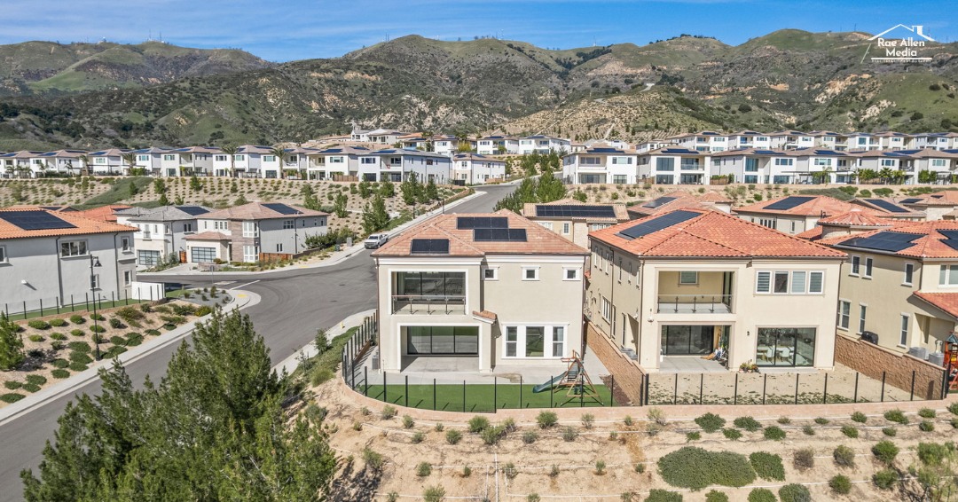 Buyers love a home that lives beyond the walls 🌿
Spacious yard, community views, and outdoor areas that feel like an extension of the living space.
Lifestyle sells. When outdoor features are captured the right way, buyers can already picture weekends here
📍 20638 W Deer Grass Ct, Porter Ranch, CA 91326
Listed by Meiling Wan | 909-300-8888 | DRE #01994615
Listed by Chloe Fu | 909-300-8888 | DRE #02225403
Signature One Realty Group, Inc
@luxebuildings
Let’s get your next listing camera ready
📧 linda@raeallenmedia.com
📞 (951) 444-5424
#SoCalHomes #RealEstateMarketing #ListingPhotos #FloorPlans #RaeAllenMedia