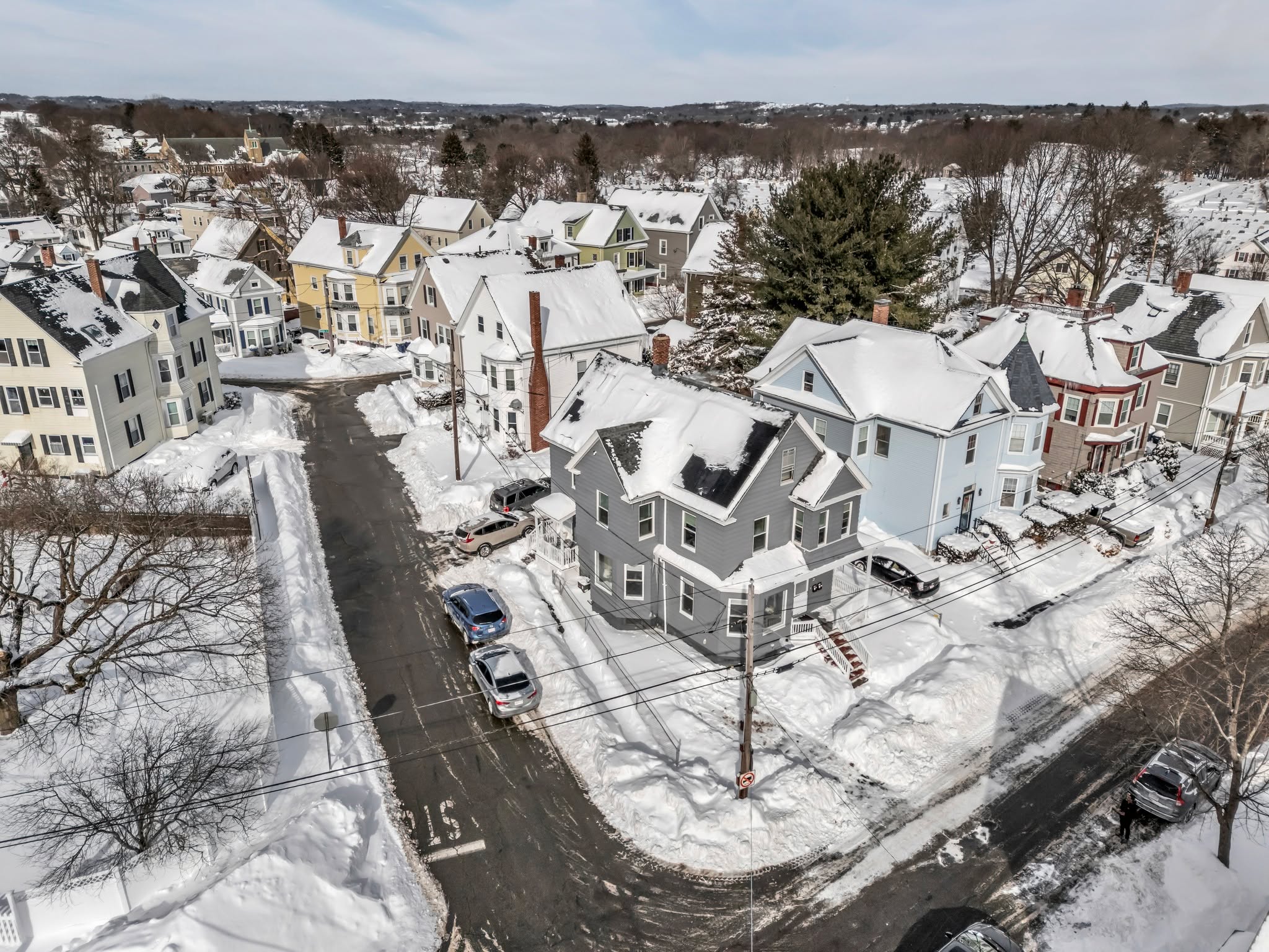 Streets covered in snow, but this classic grey home still shines! 🏡❄️ Its strong structure & bright exterior pop, showing value even in winter. Smart photography helps agents keep listings competitive & stand out.
.
.
.
.
.
.
.
.#RealtorMarketing #WinterHomes