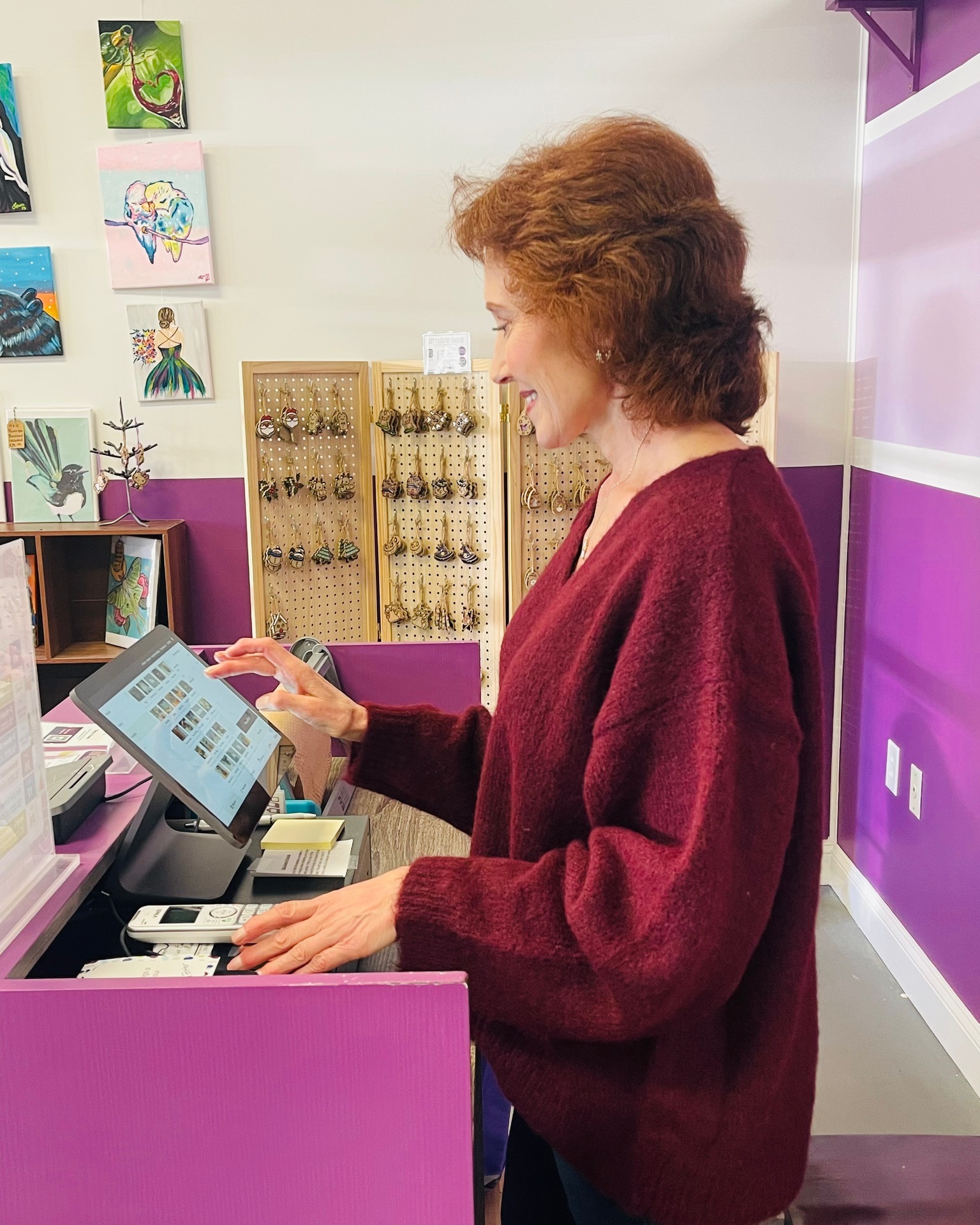 Meet Suzanne—a retiree, a go-getter, and one of the people who keep the studio feeling exactly how she describes it in one word: welcoming.💜
Creativity doesn’t always look like clay and glaze — sometimes it looks like grace, care, and a warm smile waiting at the door. Suzanne may work behind the scenes, but her presence is felt in every thoughtfully prepared space that greets you upon arrival.✨🌀🎨
We’re so honored to spotlight her this month.
We invite you to read our full blog post about Suzanne and the heart she brings to Crisanthemum Studios.👇
🔗 Read more here: www.crisanthemumstudios.com/post/meet-suzanne-grace-in-motion
#TeamMemberSpotlight #SupportSmall