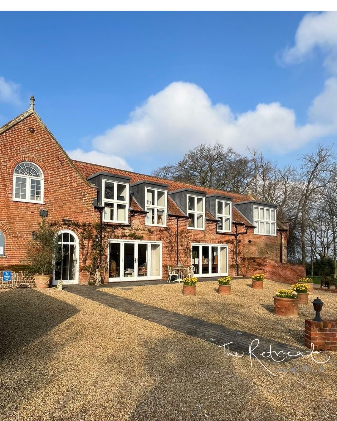 Dreaming of blue skies and daffodils! It won't be long now 🌱
If you're in need of a little pick me to keep you going until then, why not book yourself some me time at the salon? From brows to nails, facials and full body massages, we'll help you tap in to the change in seasons and put a spring in your step. Call us on 01485 210387, email us at hello@retreat-spa.co.uk or book online.
#NorthNorfolkBeautySalon #TheRetreatBeautySalon #TheRetreatBeautySpa