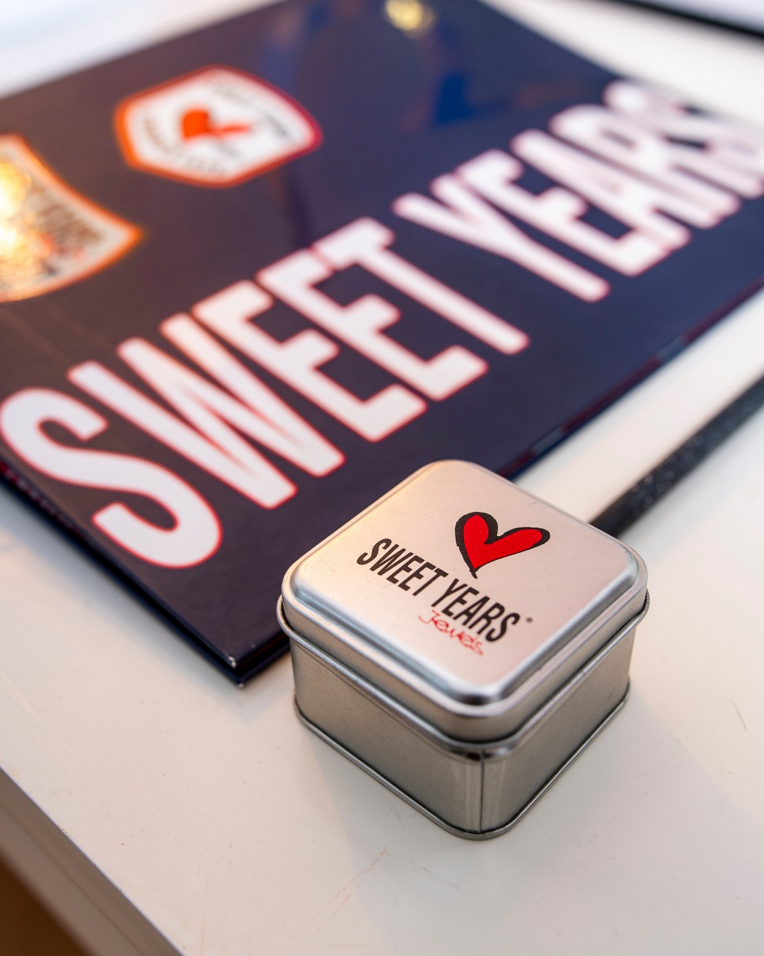 2000s energy. Forever iconic.
Sweet memories, timeless style.
#SweetYears #Throwback