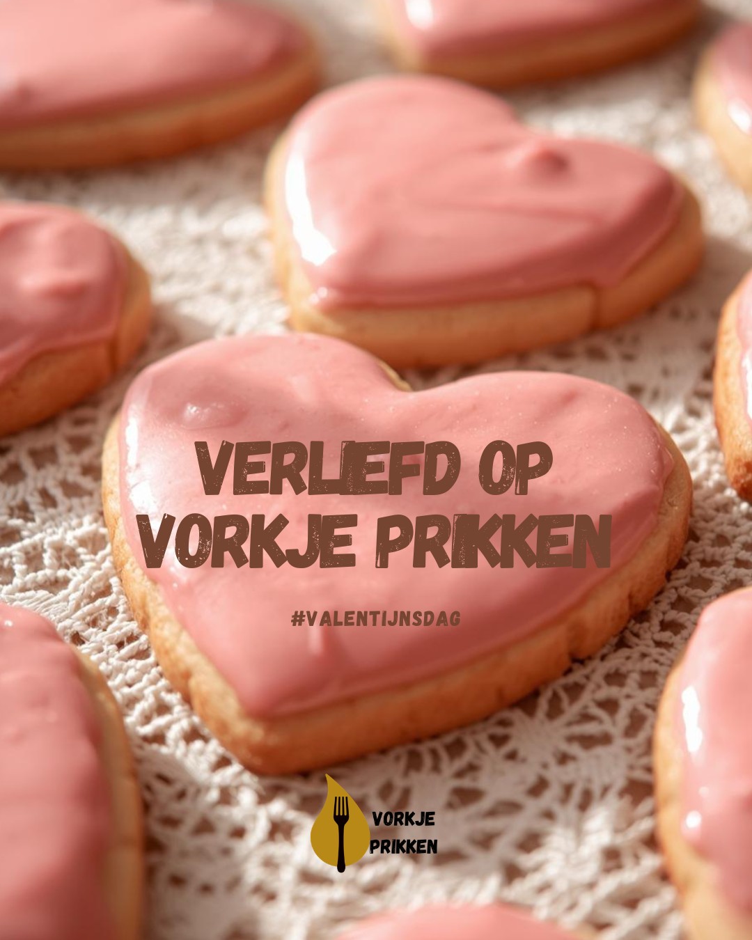 Als het zonnetje weer wat vaker gaat schijnen en de eerste terrasstoelen weer naar buiten komen… dan begint het te kriebelen. 🌿☀️
De lente komt eraan. Zon op je gezicht, alles weer fris en groen. Nog even geduld… maar het gevoel is er al.
Vandaag vieren we eerst de liefde. ❤️
En terwijl iedereen geniet van elkaar, beginnen bij ons de kriebels voor Vorkje Prikken…
En dit jaar nét even extra bijzonder.
Je zult je misschien afvragen waarom…
Nog heel even geduld. Het duurt niet lang meer voordat we dit bekendmaken. 😉
Geniet vandaag van elkaar.
Fijne Valentijnsdag! 💕