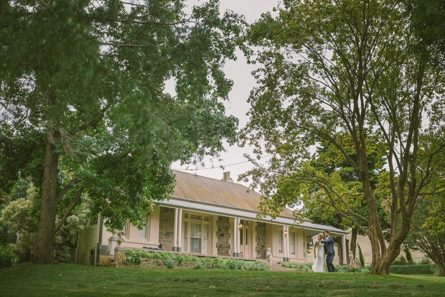 Step into timeless elegance at The Barn at Leeston—where 1860s history meets your forever. From weeping elm vows to candlelit receptions, every corner whispers romance. Who's dreaming of this? 🌿💍"