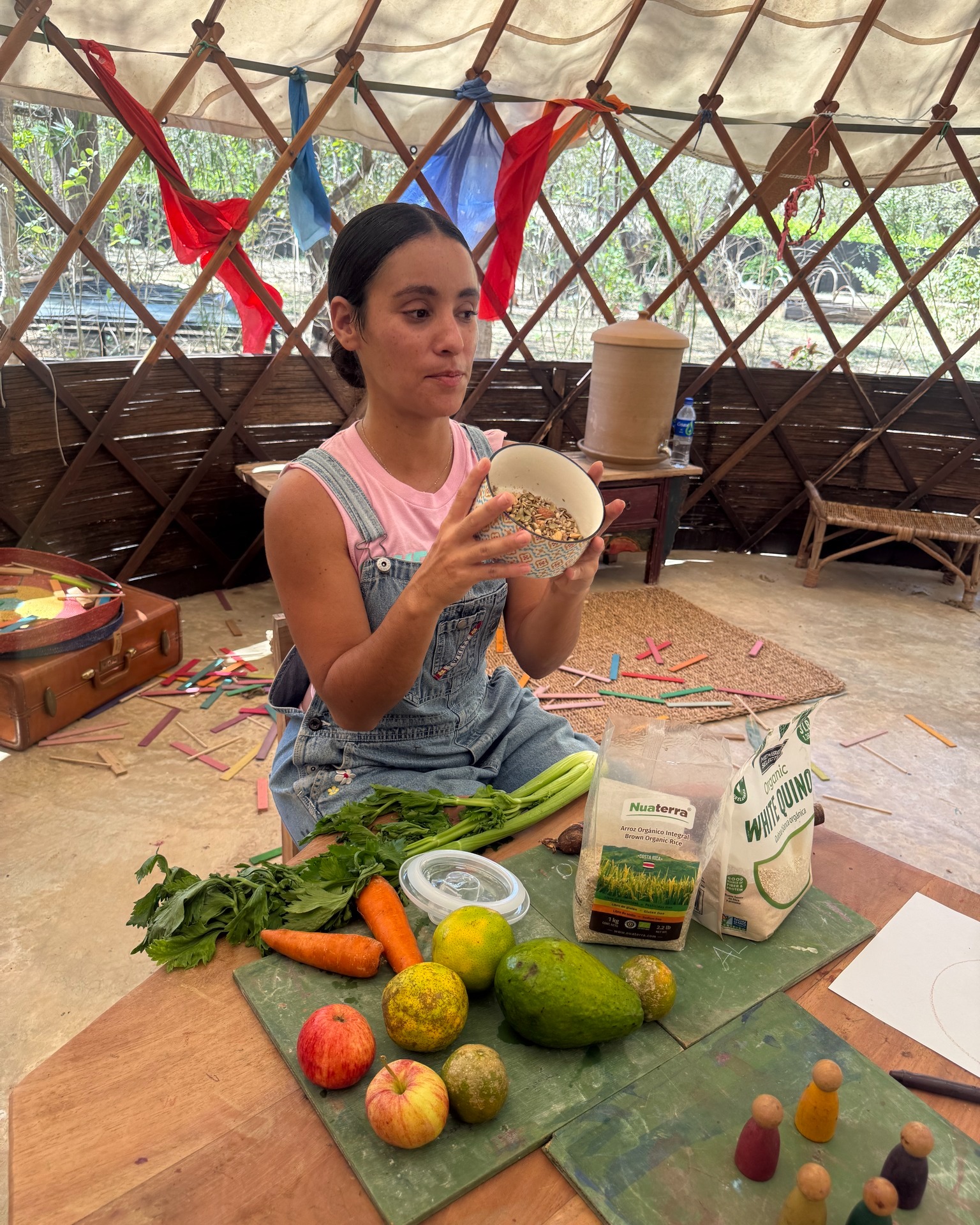 🥑🌈 Learning About Nutrition with Jenne 🌈🥑
Food is more than fuel — it’s knowledge, connection, and care for our bodies.
In this mindful, hands-on experience, we explored three main food groups:
💪 Proteins — to strengthen our muscles
⚡ Carbohydrates — to give us energy
🥕 Fruits, vegetables & healthy fats — to protect and support the healthy functioning of our body and mind
The children created their own “ideal plate” using real ingredients, learning through touch, choice, and experience. No worksheets — just meaningful exploration.
Along the way, we reinforced both English and Spanish vocabulary, weaving language, science, and mindfulness into one holistic lesson.
When children understand why food matters, they begin to make empowered choices — with awareness and confidence. 🤍
#WildChildNosara #NutritionWithJenne #HolisticLearning #MindfulEating #HealthyKids #FoodAsFuel #NatureBasedEducation #HandsOnLearning #BilingualLearning #EnglishAndSpanish #WholeChildEducation #ConsciousParenting #NosaraFamilies #CostaRicaLife #HealthyHabits #LearningThroughExperience #WildAndFreeChildren #MindBodyConnection #RootedInWellness