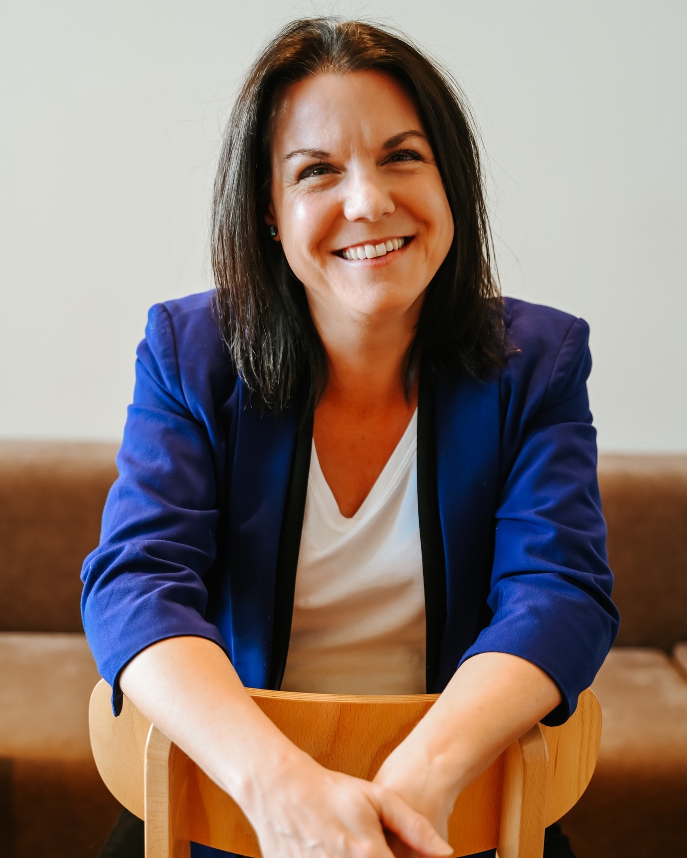 🌸 6 MARS – CÉLÉBRONS LES FEMMES 🌸
Je lance ma traditionnelle journée de shooting en l’honneur de la Journée internationale des droits des femmes ✨
Un moment pour te voir autrement.
Pour honorer ta force.
Pour prendre ta place.
Parce qu’être femme, c’est puissant 💗
Les places sont limitées – réserve la tienne 💫
@julie_morasse #femme #girlsboss #powerful #photoshoot