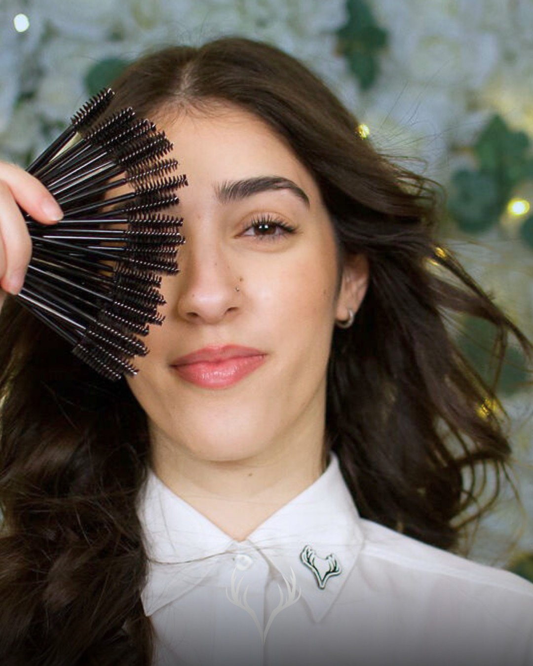 Evin 🤍 unsere Wimpernexpertin mit dem Blick fürs Detail
Wenn es um Wimpern geht, gibt es bei uns einen Namen, der sofort fällt: Evin. Sie lebt und liebt es, euren Traum von vollen, langen Wimpern Wirklichkeit werden zu lassen – und zwar so, dass es zu deinem Gesicht passt und nicht „überladen“ wirkt. ✨
Was Evin auszeichnet:
• extrem präzises Arbeiten – sauber, gleichmäßig, haltbar
• ein feines Gespür dafür, welcher Look zu deinen Augen passt (von natürlich bis wow)
• sie nimmt sich Zeit und erklärt dir alles so, dass du dich sicher fühlst
• und sie ist einfach diese Person, bei der man merkt: sie macht das nicht nur als Job – sie brennt dafür
Bei ihr geht’s nicht um „schnell schnell“, sondern um dein Ergebnis. Du sollst nach dem Termin in den Spiegel schauen und dir denken: genau so wollte ich es. 😍
Wenn du schon lange über Wimpernverlängerung nachdenkst oder dir einen neuen Look wünschst: Evin ist deine Adresse in der Beauty Bar Baden. 🫶
📍 Beauty Bar Baden – Wimpernverlängerung & Lashstyles
📞 Termine telefonisch oder über unser Online-Buchungstool
#wimpernverlängerungbaden #lashextensions #lashartist #beautybarbaden #badenbeiwien #lashesbaden #volumenlashes #naturallashes #wispyset #lashgoals #wimpernexpertin #lashlove #dearbeauty #beautyteam #selfcarebaden