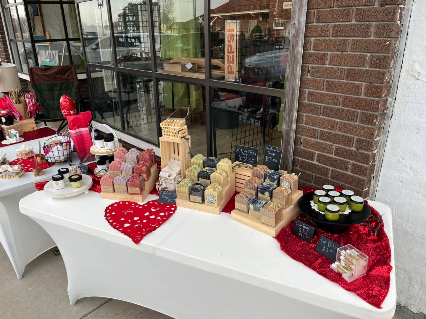 What an incredible night downtown DeRidder last night at the 2nd Annual Galentine’s Day event! 💕
Thank you to every single person who stopped by our booth, chatted with us, grabbed some soaps, body butters, comfrey salve, lip balms, or one of our Pamper Bags – y’all made it such a special evening. Seeing friends old and new come out to support local shops, sip, snack, stroll, and shop together warmed our hearts more than we can say. 🏡❤️
We loved the pink vibes, the lights, the laughter, and getting to share a little piece of our homestead with you all. Your support means the world to our little family business – thank you for choosing handmade, natural goodies made right here in Louisiana.
If you missed us or want to restock on favorites (like Love Spell soap, Oatmeal & Honey, or that Vanilla whipped body butter), everything’s online and ready: www.southernsudsandpastures.com/shop-all
Here’s to more community nights like this one – we’re already looking forward to the next! 🌸
#GalentinesDayDeRidder #DowntownDeRidder #SouthernSudsAndPastures #HandmadeWithLove #ShopLocal #ThankYouDeRidder