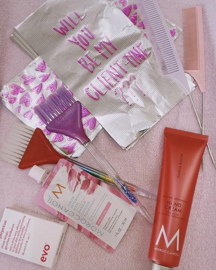 Happy Valentine’s Day to all of our beautiful Client-Tines💌
Stop by 1102 N Jackson today for last minute gift cards and beautifully packaged gifts goodies Valentine will love 🏹 We are open until 3! ⏰⏳
Shop online anytime at sdsmagnolia.com to purchase and print or email a Serenity gift card ✨
Give the gift of Serenity to someone special 💌💘
#magnolia #salonandspa #treatyourself #giftsforher #valentinesday @moroccanoil @colortrak @moroccanoilpro @evohair @evopro