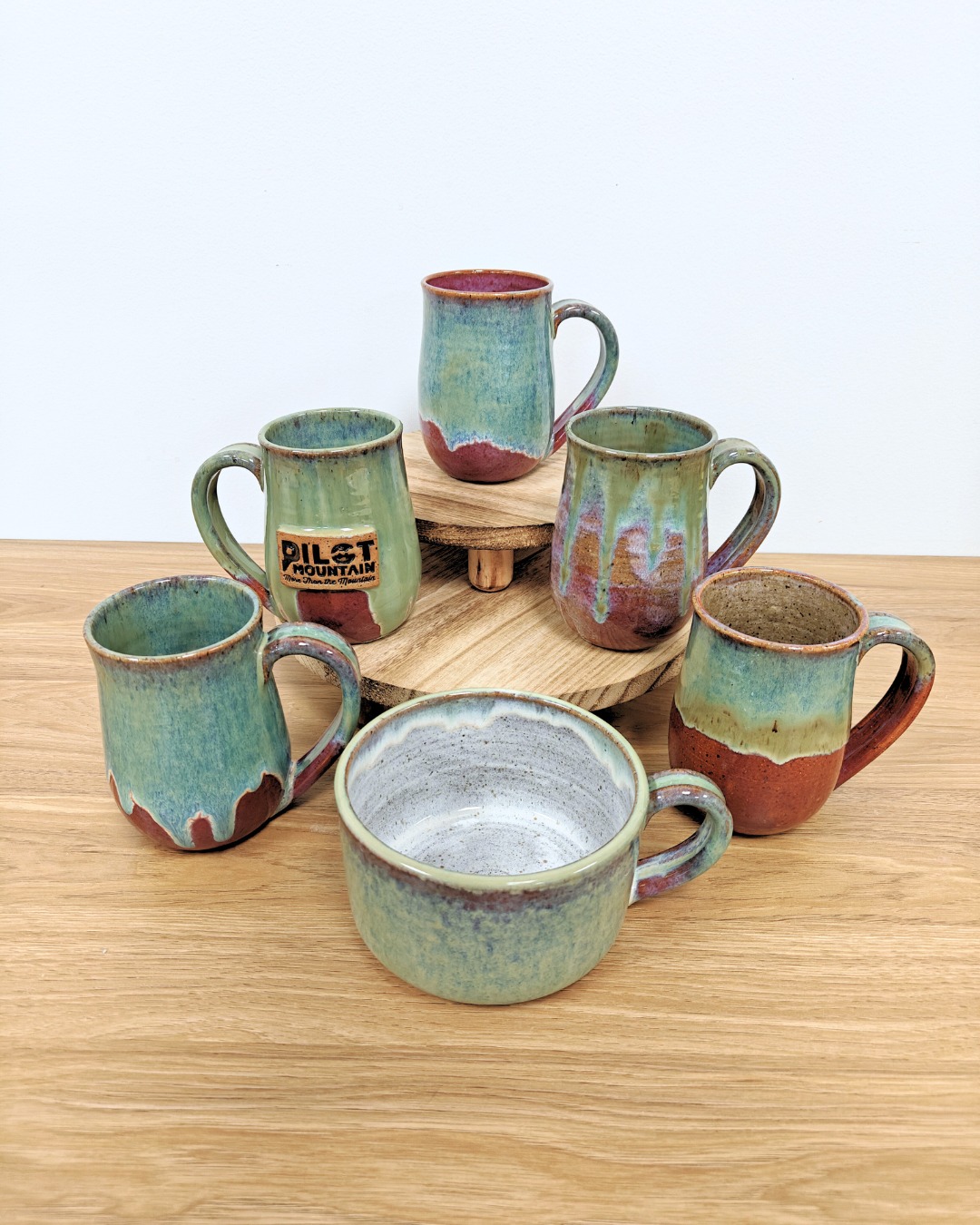 Glaze & Sips are BACK and we have the most beautiful color combination this year.🤎 If you're interested in learning how to get this beautiful glaze effect and be guided directly by Cris the potter, join us for one of these upcoming events!!!
Glaze and Sip @uncorkedmayberry
📆 Mar 04, 2026, 6:00 PM – 9:00 PM
🎟 Registration: www.crisanthemumstudios.com/event-details-registration/glaze-and-sip-uncorked
1st Friday Glaze @ Crisanthemum Studios
📆 Mar 06, 2026, 6:00 PM – 9:00 PM
🎟 Registration: www.crisanthemumstudios.com/event-details-registration/1st-friday-glaze-with-cris-the-potter-2
Glaze and Sip @serrevineyards
📆 Mar 30, 2026, 5:00 PM – 8:00 PM
🎟 Registration: www.crisanthemumstudios.com/event-details-registration/glaze-and-sip-serre-vineyards
As a reminder, these glazes are exclusive to these events, and are not available to use for daily glaze-your-own — we hope you'll join us!✨
#PotteryPainting #Vineyard #WineLovers