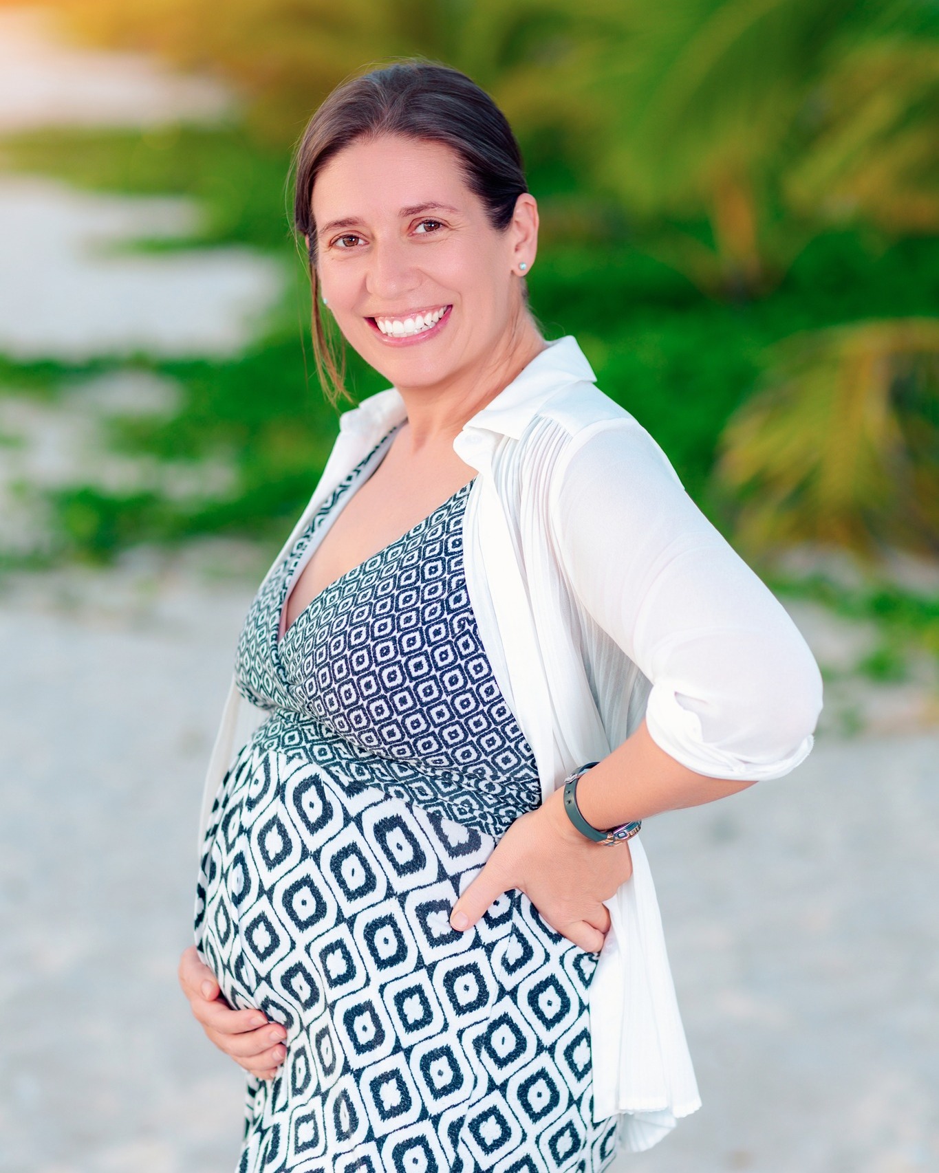 Thank you for including us in your trip to Tonga, and for taking the time to enjoy a sunset here in the Kingdom with your little one.
www.tinimedia.com
info@tinimedia.com
+676 7744400 | 8844400