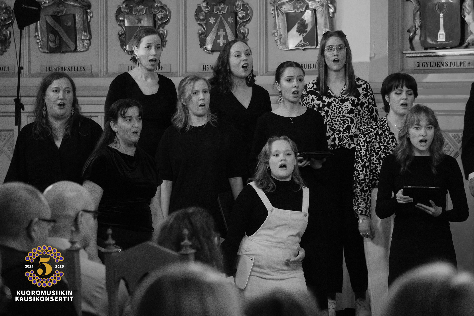 Kiitos konsertista Musta lammas ja Somnium Ensemble sekä kuoronjohtajat Ida Olsonen ja Elisa Huovinen.
OLITKO KONSERTISSA? KERRO KOMMENTEISSA, MITÄ PIDIT.
#kuoromusiikinkausikonsertit
#kunmusiikkiyhdistää
@mustalammasmusic
@somniumensemble
@idaolsonen
@huovinenelisa
#ritarihuone
📷 @jjkoski