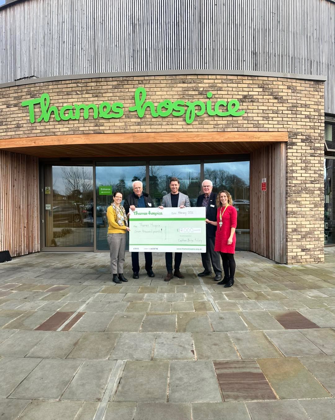 What an incredibly special journey this has been ❤️
I’m so proud that together we raised over £10,000 at our Christmas fundraising concert — including £7,000 for Thames Hospice and £3,000 for Rotary.
Being presented with my Honorary Membership certificate was a real honour and a moment I will treasure. Rotary represents everything I believe in — community, generosity, friendship and making a real difference through collective effort.
A huge THANK YOU to the amazing team who made this possible — the organisers, volunteers, musicians, supporters, and every single person who came along and gave so generously. This was a true example of what can be achieved when people come together.
Thank you again for the warm welcome into the Rotary family — I’m truly grateful to be part of something so special.
Rotary International Thames Hospice
#rotary #serviceaboveself #community #fundraising #livemusic #rotaryinaction