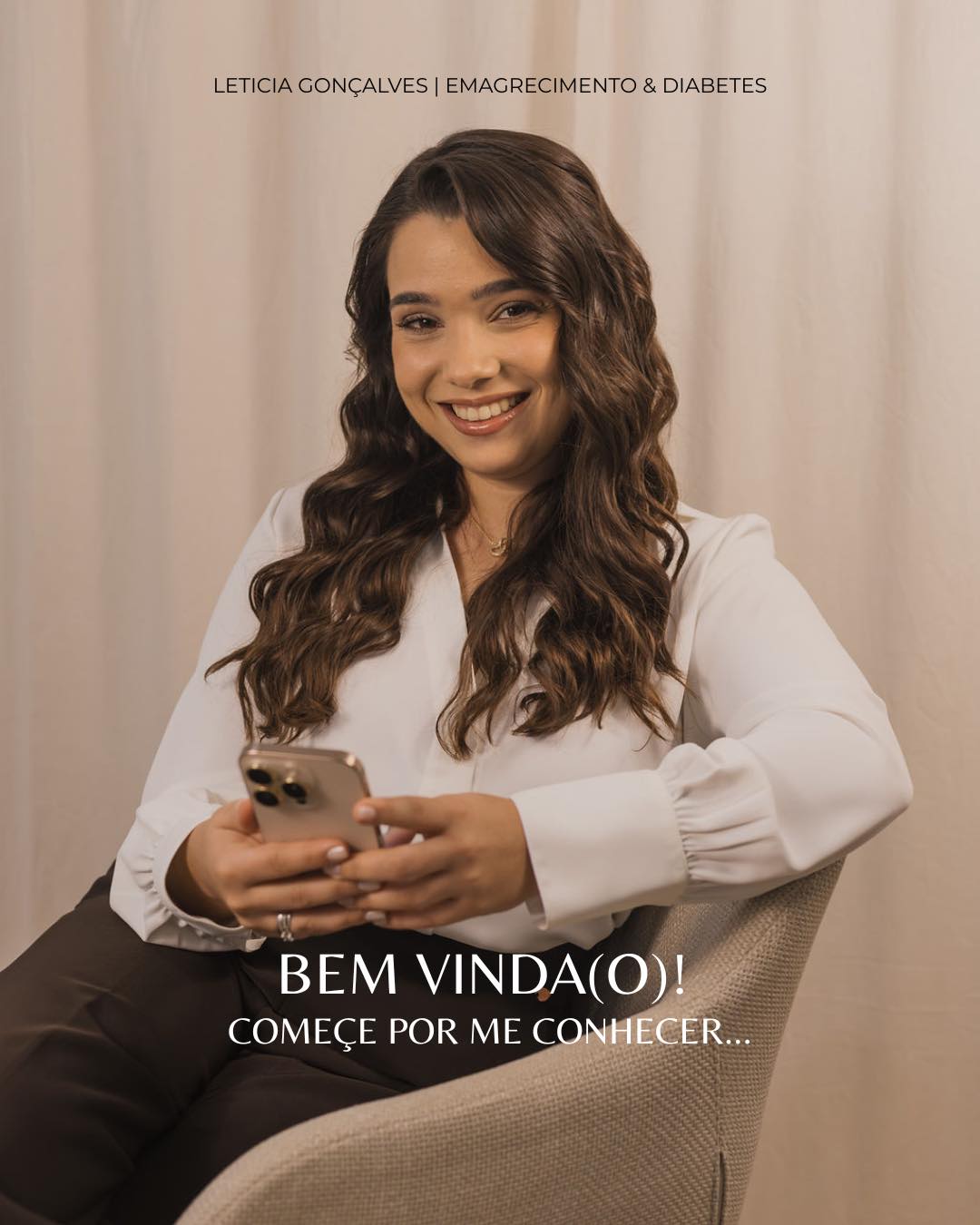 Para quem é novo por aqui, deixo-me apresentar 🤍
Sou a Letícia Gonçalves, nutricionista, licenciada desde 2021.
Ao longo destes anos tenho dedicado a minha prática sobretudo ao emagrecimento saudável, acompanhando pessoas e tendo também formação em diabetes tipo 1 e tipo 2, saúde intestinal, saúde da mulher e lipedema.
Sempre tive o sonho de ter uma clínica… mas nunca imaginei como seria possível.
Com trabalho, formação contínua e muita dedicação aos meus pacientes, esse sonho acabou por acontecer — hoje sou também CEO de uma clínica médica.
Acredito numa nutrição sem extremismos: flexível, realista e adaptada à vida de cada pessoa. Porque a alimentação deve ajudar a viver melhor, não ser mais uma fonte de ansiedade.
Se procura melhorar a sua saúde, a sua relação com a comida e sentir-se bem no seu corpo, estou aqui para ajudar ✨
Envie-me mensagem para mais informações ou para agendar consulta.
#nutrição #nutricionista #emagrecimentosaudável #diabetes #lipedema #saúdeintestinal #saúdedamulher #reeducaçãoalimentar #alimentaçãoequilibrada #nutriçãoconsciente #consultadenutrição #algavre #silves #clinicamedica