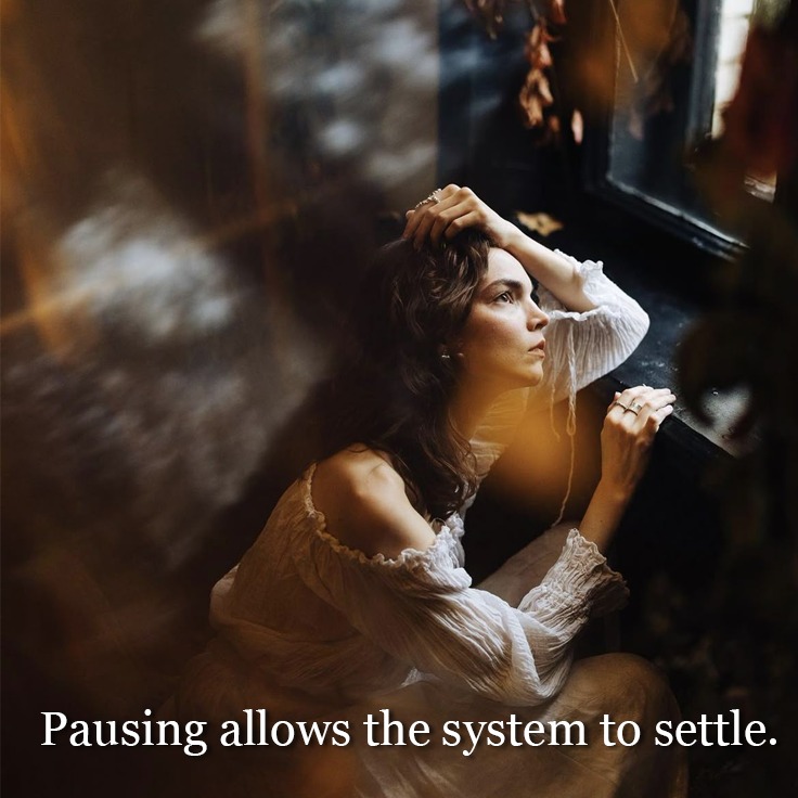 Immediate action keeps the system activated.
Pausing allows it to settle.
For those who have held responsibility for a long time,
Waiting can feel uncomfortable.
Yet this pause allows integration.
Repair.
Restoration.
Where might slowing your response support your body today?