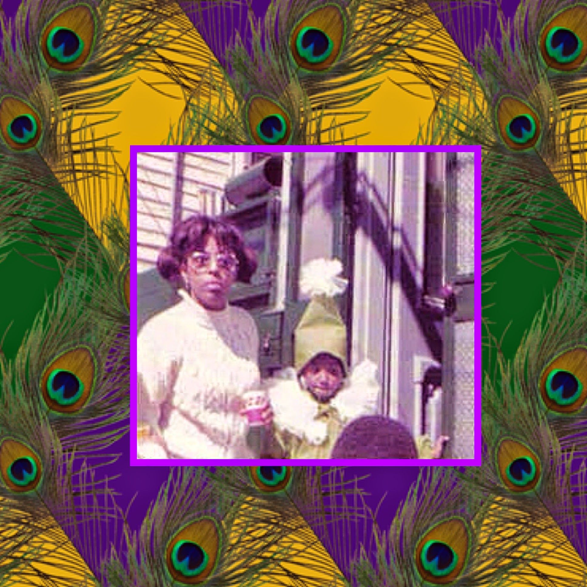 Happy Mardi Gras!💜💚💛
**Photo of me and my mama, Mardi Gras, 1973**
Fuzzy says I look like a garden gnome!😂😂😂