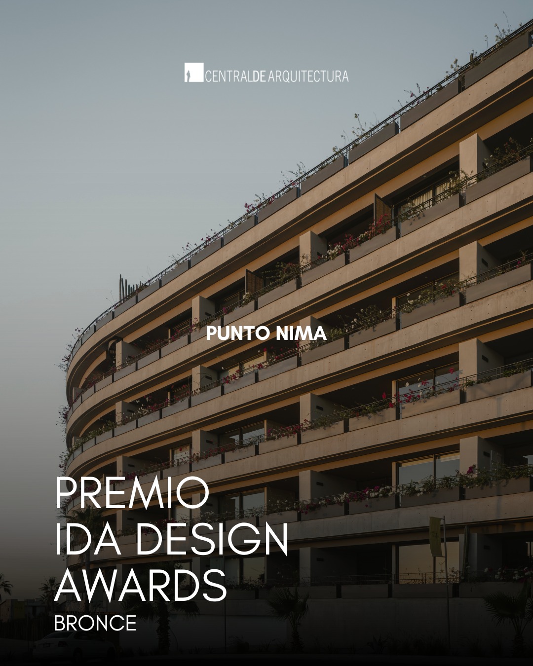 En Central de Arquitectura entendemos cada proyecto como una oportunidad para elevar el estándar.
Estos reconocimientos reflejan el trabajo, la visión y la disciplina de un equipo comprometido con hacer arquitectura que trasciende.
Más allá del premio, lo que nos impulsa es seguir construyendo espacios que dialogan con su entorno y generan valor a largo plazo.
Gracias a quienes confían en nuestra manera de crear espacios!