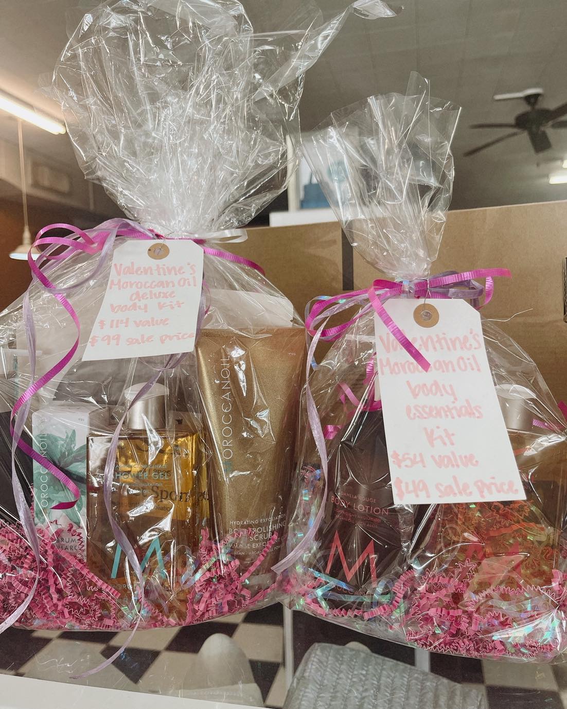 Still looking for the perfect Valentine’s gift for her? 💗
Our Moroccanoil Deluxe Body Kit is a beautiful way to treat the woman you love to something she’ll actually use and enjoy. From silky, hydrated skin to the signature warm Moroccanoil scent everyone falls in love with, it’s the kind of gift that feels both thoughtful and luxurious. 🏹
She deserves to feel spoiled this Valentine’s Day ✨ Plus, it’s already wrapped and ready to be gifted! All the love without all the hassle 💌
1 more available-grab one before they’re gone!📍1102 N Jackson, Magnolia AR
#SAU #magnolia #salonandspa #treatyourself #giftsforher