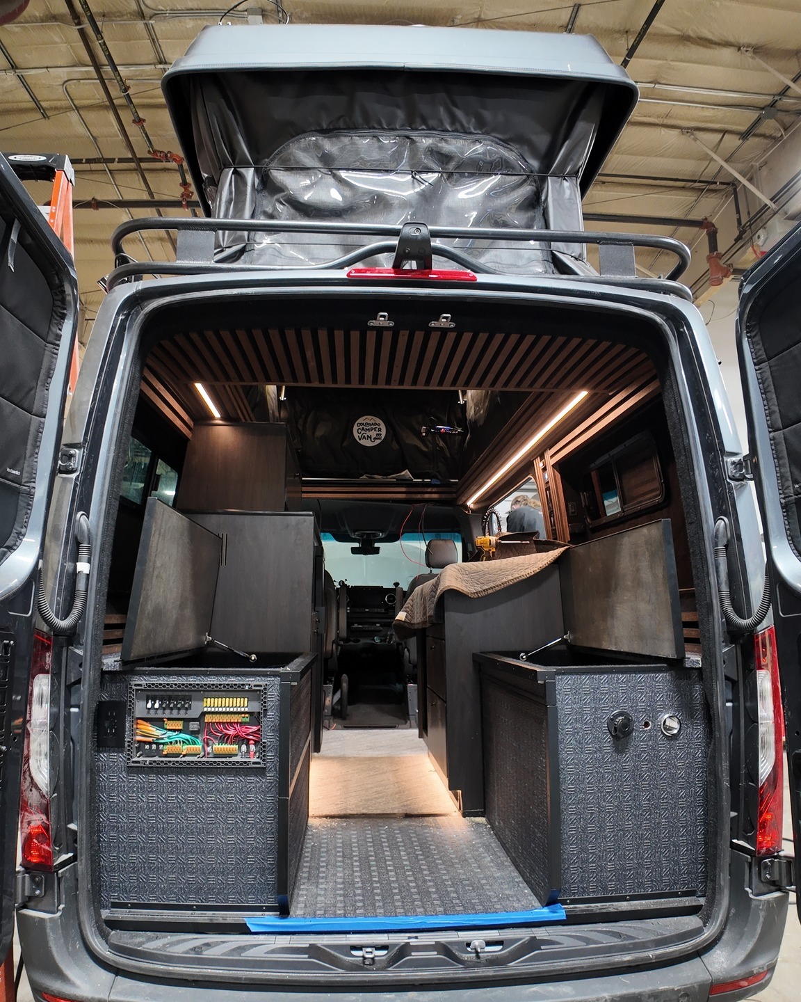 Buttoning up the finishing touches on this beautiful custom build!
#coloradocampervan #poptop #sprinterlife #customsprintervan #Sprintercampervan
#vanconversions #vanbuilders #vanfam #vanlife