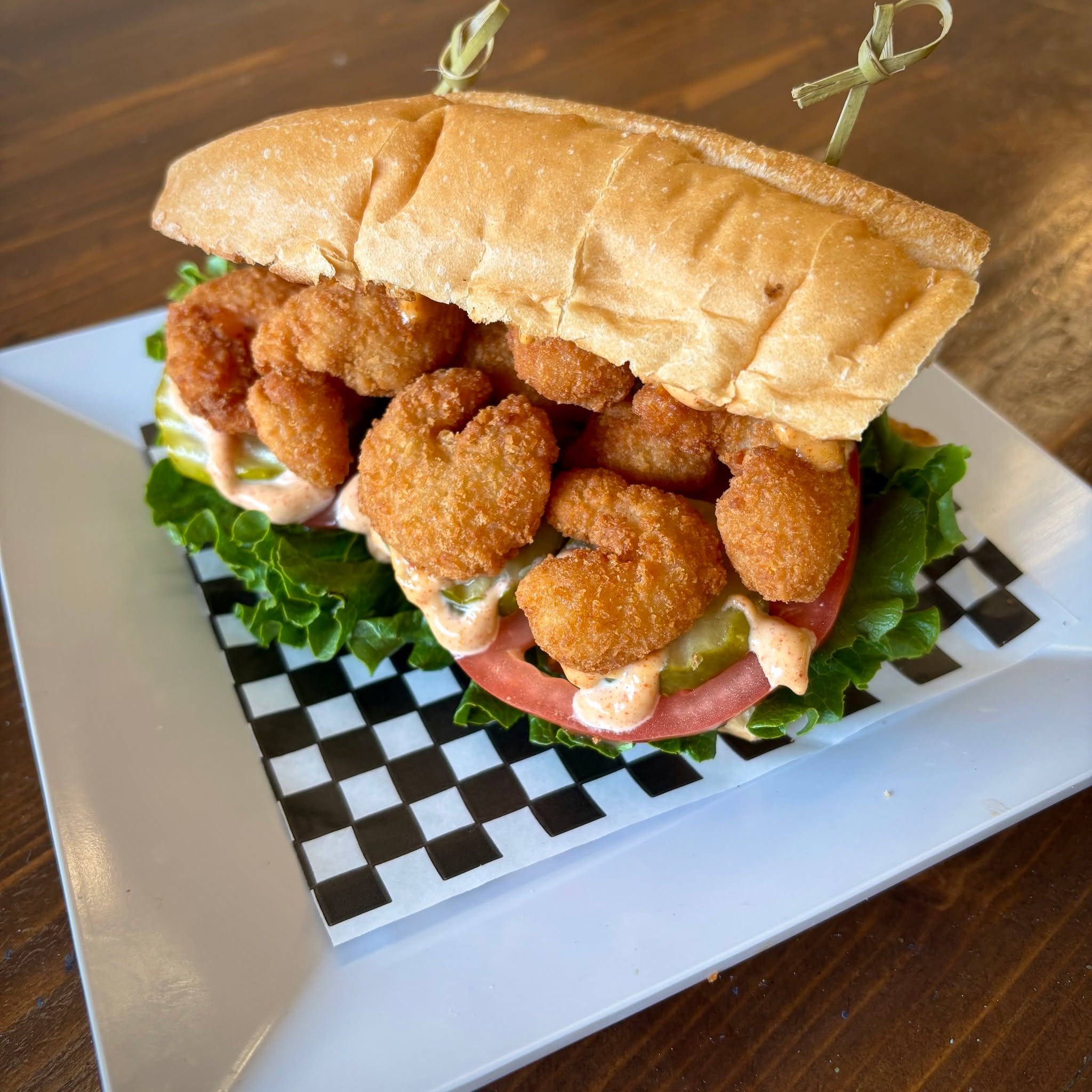It’s Mardi Gras time! Come celebrate Mardi Gras with us and enjoy a taste of the South! ✨💜💛💚
All week long, enjoy our Marketplace Shrimp Po’ Boy – Fried Shrimp, Lettuce, Tomato, Pickles & Chipotle Mayo on a Toasted Half Sub. Crispy, fresh, and full of flavor!