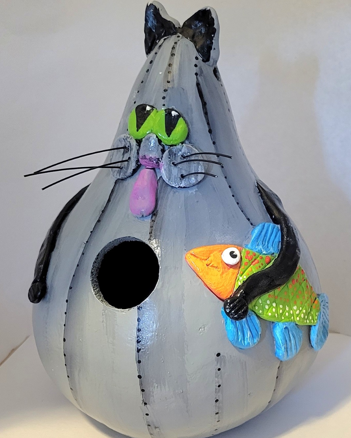 Sue Woodworth’s whimsical hand-painted gourds, birdhouses and other cheerful critters will once again bring smiles to this year's Artists Greenhouse Sale. Brighten up your garden or home with Sue’s delightful creations! Check them out on May 30th (9-4) and May 31th (11-3), 4th Quarter Farm, 1335 S. Woodbine Rd., West Linn OR. Details at www.artistsghsale.com.
#artistsgreenhousesale #artistsghsale #susanwoodworth #gourdart #gourdartist #portlandartsale #westlinnoregon #flowerfarm #portlandoregon #finecraftshow #4thquarterfarm