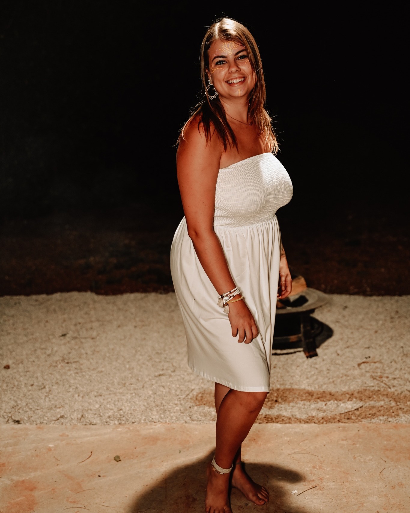 ✨ Journée Créative en studio – 21 mars ✨
Reconnecte-toi à toi-même, célèbre ta féminité et repars avec des photos professionnelles rien que pour toi 💗
Au programme :
💃 Atelier confiance & poses
🌸 Rituel féminin & reconnexion
📸 Mini séance photo
💌 Surprise & moments de partage
💌 Pour plus d'informations, écris simplement LOVE en commentaire !
#création #Photoshoot #selflove #femme