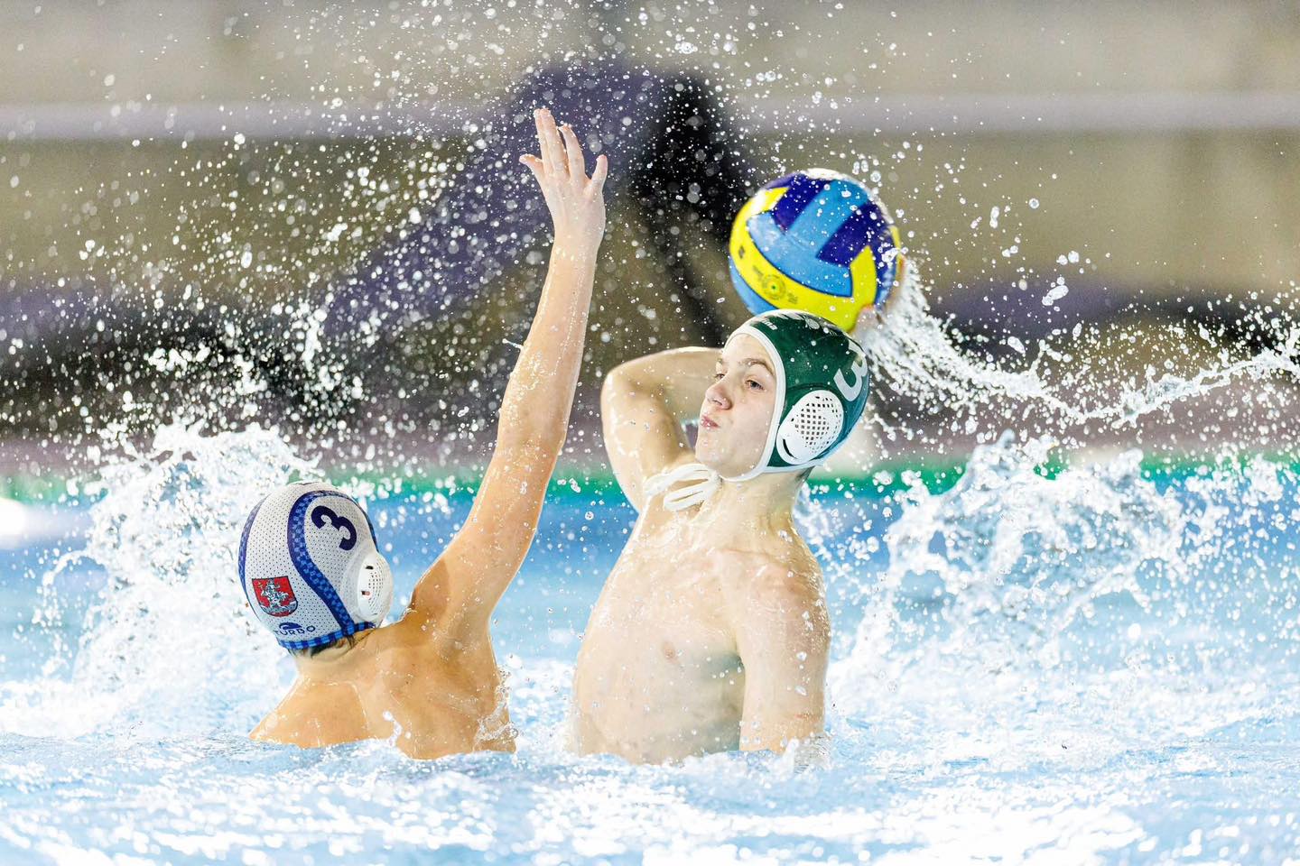 Dalāmies ar foto mirkļiem no Viļņas ūdens polo kausa 2026, kur pirms nedēļas rigasharks_wp izcīnīja godpilno 2. vietu 🥈
Spraigas spēles, īstas emocijas un cīņa līdz pēdējai minūtei – turnīrs, ar kuru joprojām lepojamies.
Paldies spēlētājiem, treneriem un vecākiem par darbu un enerģiju, kas noveda līdz šim panākumam 💪
📸 Foto: L. Bartkus / Vilnius Sostinės Sporto Centras
#udenspolo #RigaSharks #waterpolo #sports