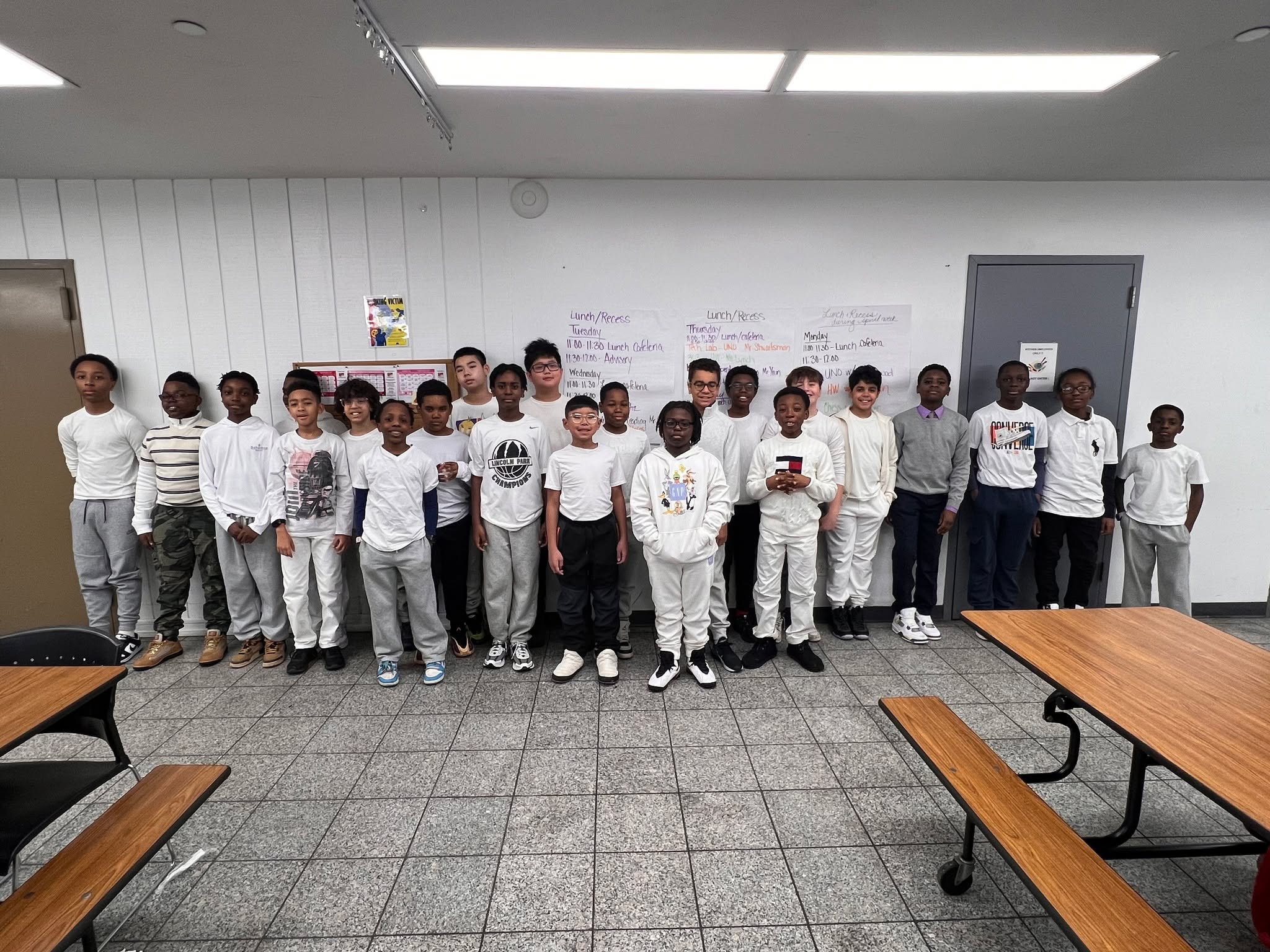 Grade Wars! Last Wednesday the boys got to represent their grade - the 6th graders wearing white, 7th graders wearing red, and 8th graders wearing blue, squaring off in an all school battle to represent their grade. Shoutout to Mr. P and the Student Council for a great idea.
#financialaidforall #needblindadmission #haveagjaday