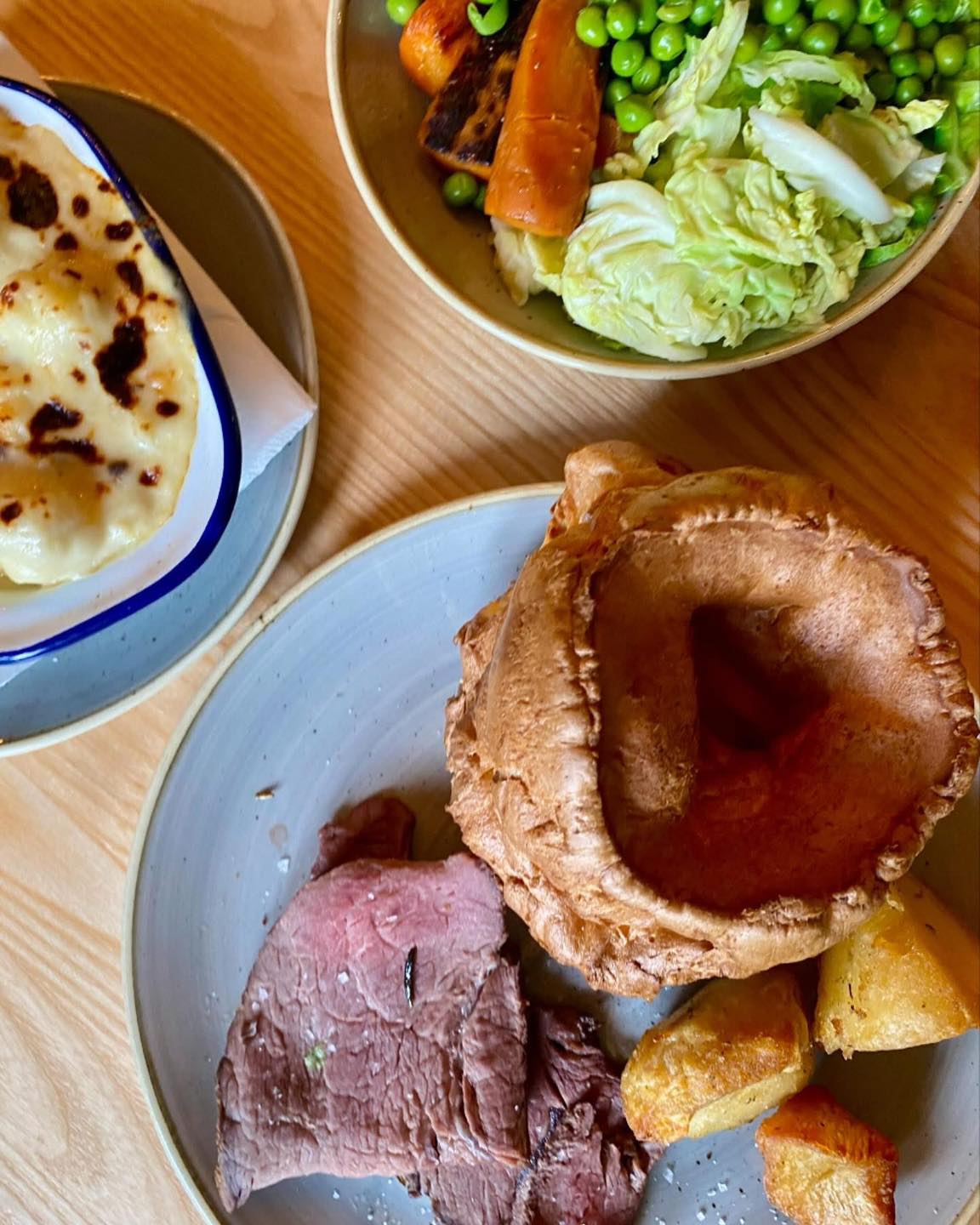 💐 Celebrate Mother’s Day With Us Sunday 15th March 💐
Mother’s Day is a chance to slow down, gather around the table, and show appreciation for the care, strength and love that mums and mother figures share all year round. 💕
This Mother’s Day, treat Mum, Grandma, Nanna — or any of the wonderful mother figures in your life — to a cosy afternoon of delicious food, laughter and quality time together ❤️
🍽️ Served from 12pm – 7pm
📖 Enjoy our usual Sunday menu, filled with comforting roast classics alongside other much-loved favourites — perfect for sharing special moments with family.
📞 Book now to avoid disappointment:
🌐 www.thegeorgemaulden.com
☎️ 01525 841559
Tables are booking fast, so secure yours today!