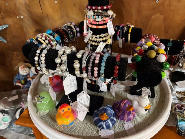 You will find your treasure at Full Moon!!!
Full Moon's Vintage Village
835 Lafayette Rd
Route 1
Hampton NH 03842
open 10am-6pm ---------closed Tuesday
(we are the red building and barn between Best Tile &The Community Oven
#ryenh #seacoastnhshopping #portsmouthnh #newenglandantiquetrail #northhamptonnh #nhsmallbusiness #nhantiques #amesburyma #exeternh #yardsalesnh #newburyportma #newenglandantiques #besttile #hamptonnh #seabrooknh #salisburyma #wardtonerecords #kingstonnh #grovelandma #yorkme #wsca1061fm #westnewburyma #NewingtonNH #dovernh #rochesternh #kingstonnh #grovelandma #yorkme #wsca1061fm #westnewburyma