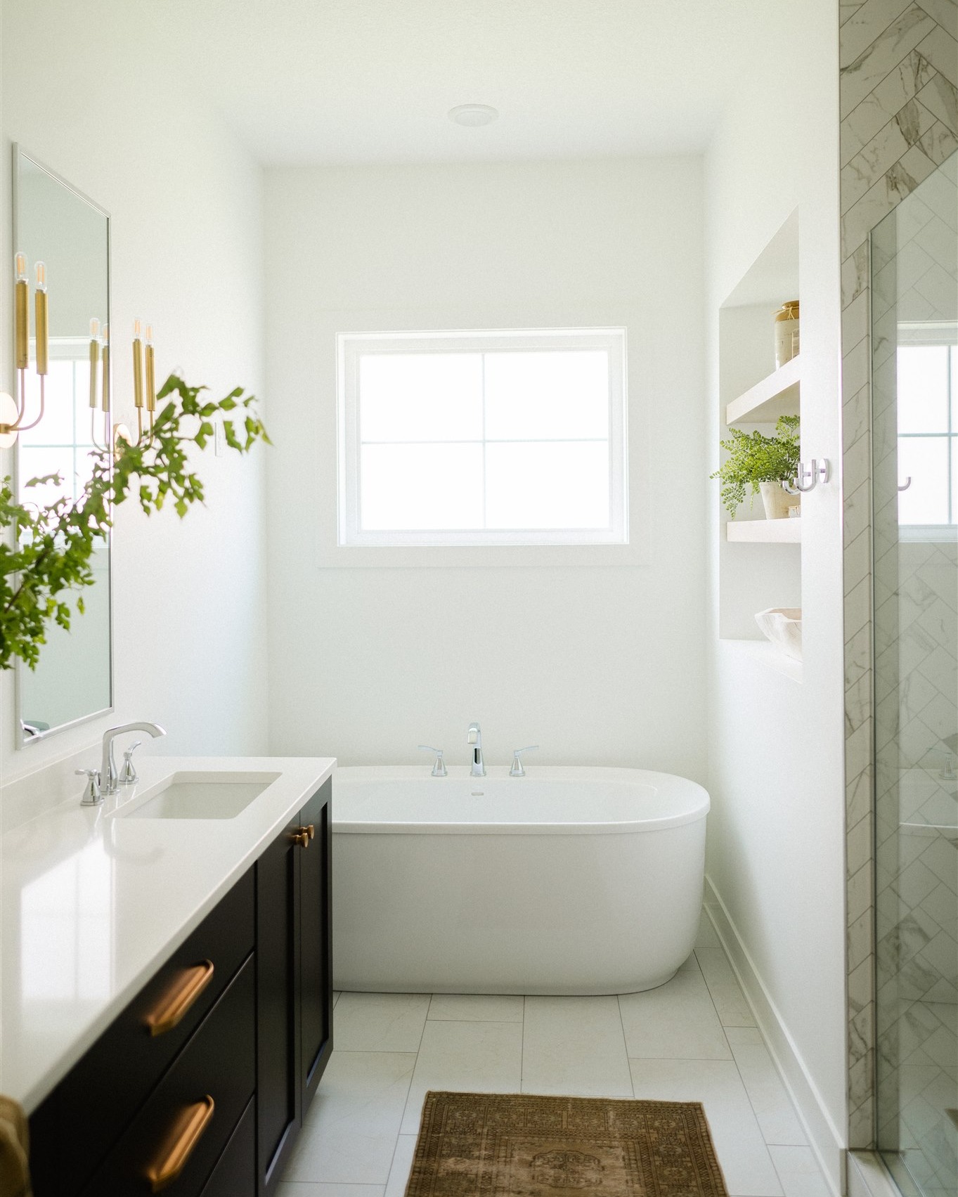 Bathroom inspo alllll around.
#dynastyhomes #dreamhome #customhomebuilder #iowahomes #homeinspo